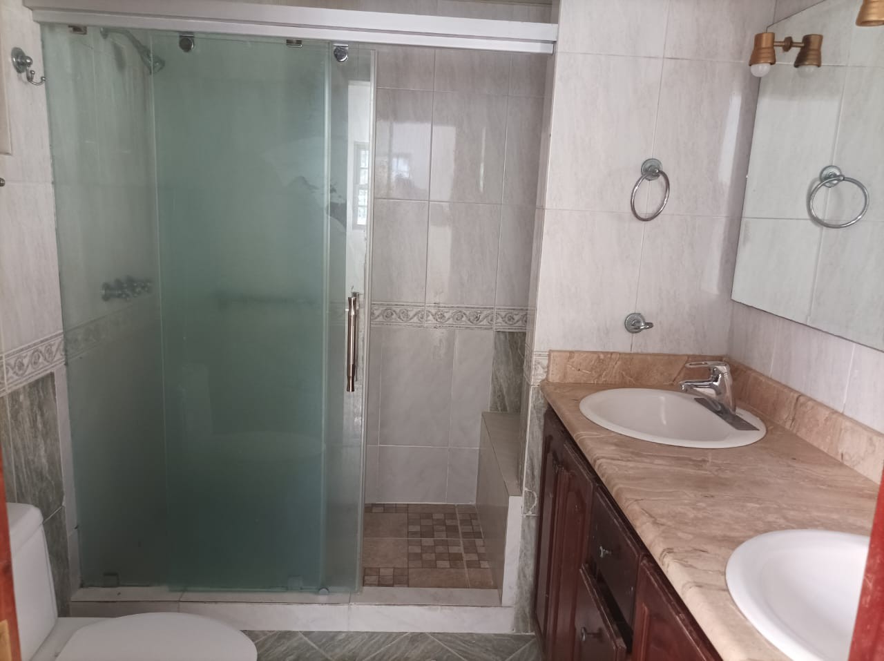 apartamentos - Se vende apartamento en Naco 6