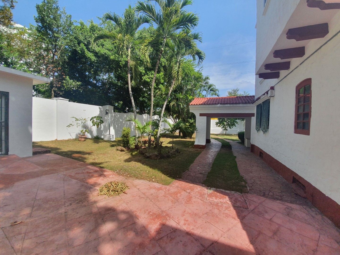 casas - Casa solar Gazcue 1556m2 de construccion 3600m2 de solar 4