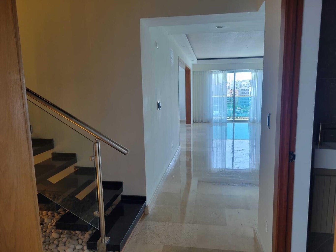 apartamentos - Espectacular Pent-house en excelente zona de Bella Vista. Moderno y elegante. 3