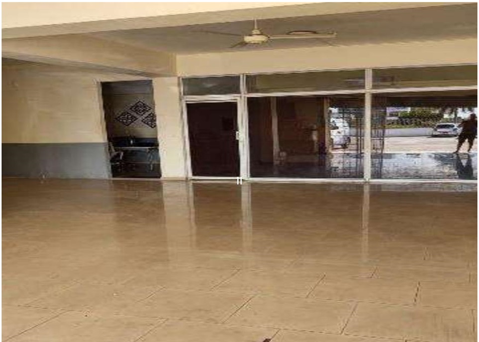oficinas y locales comerciales - Local Comercial de 485 Mts2 en BAVARO, 10 ESPACIOS 7