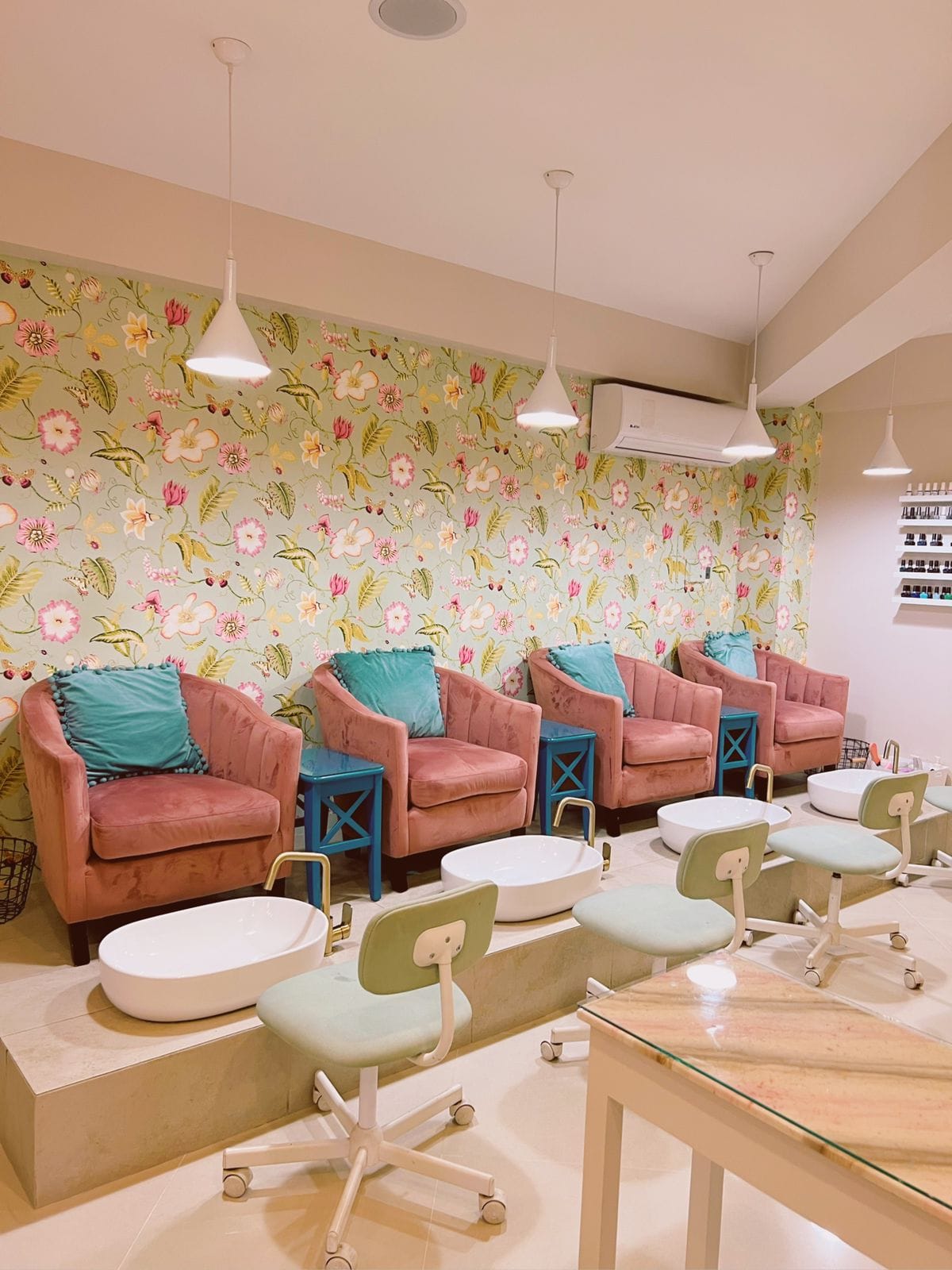 negocios en venta - Nailbar hermoso y espacioso