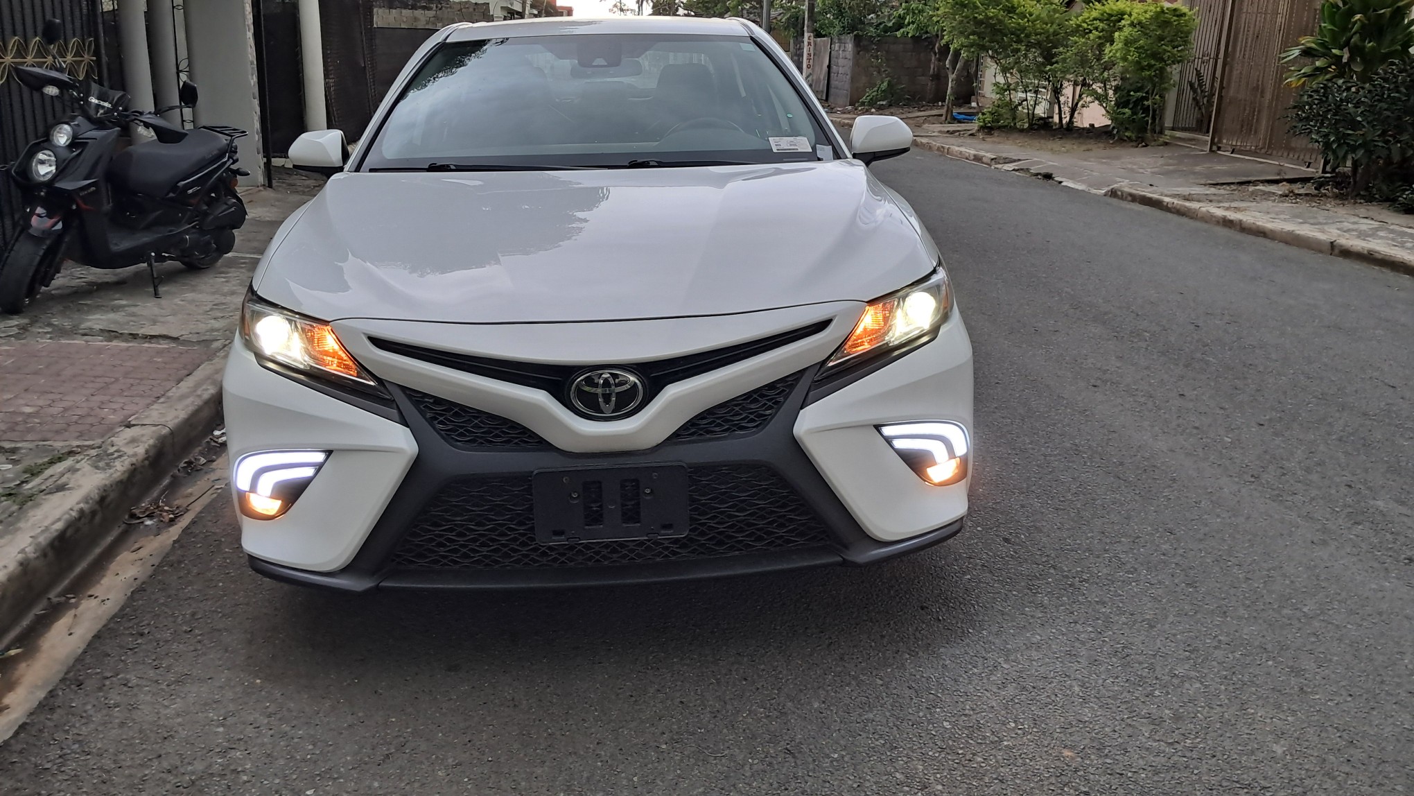 carros - Toyota camry SE Americano 2020, cámara de reversa, sensor de carretera, aros. 0