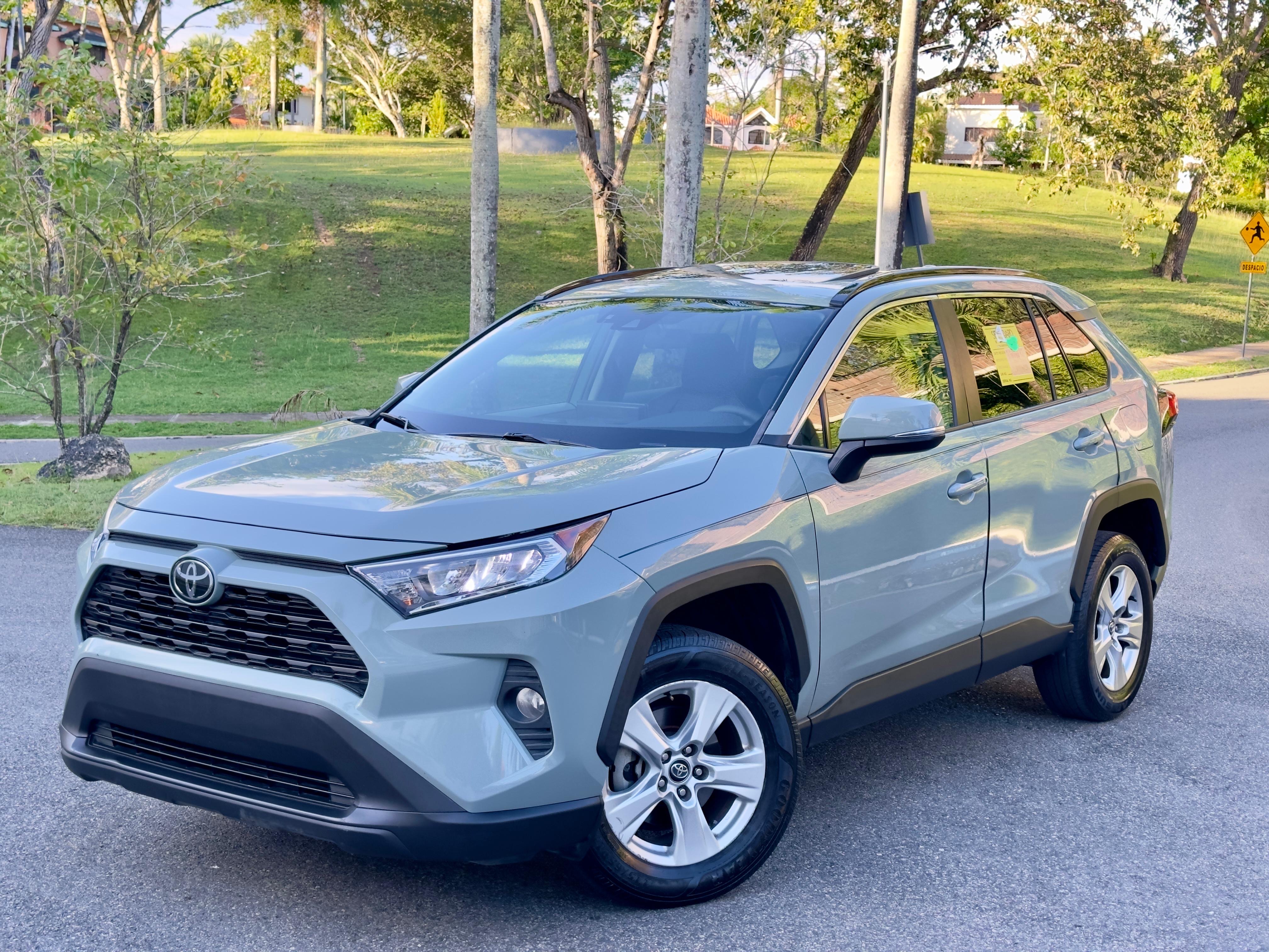 jeepetas y camionetas - Toyota RAV4 XLE 2020 0