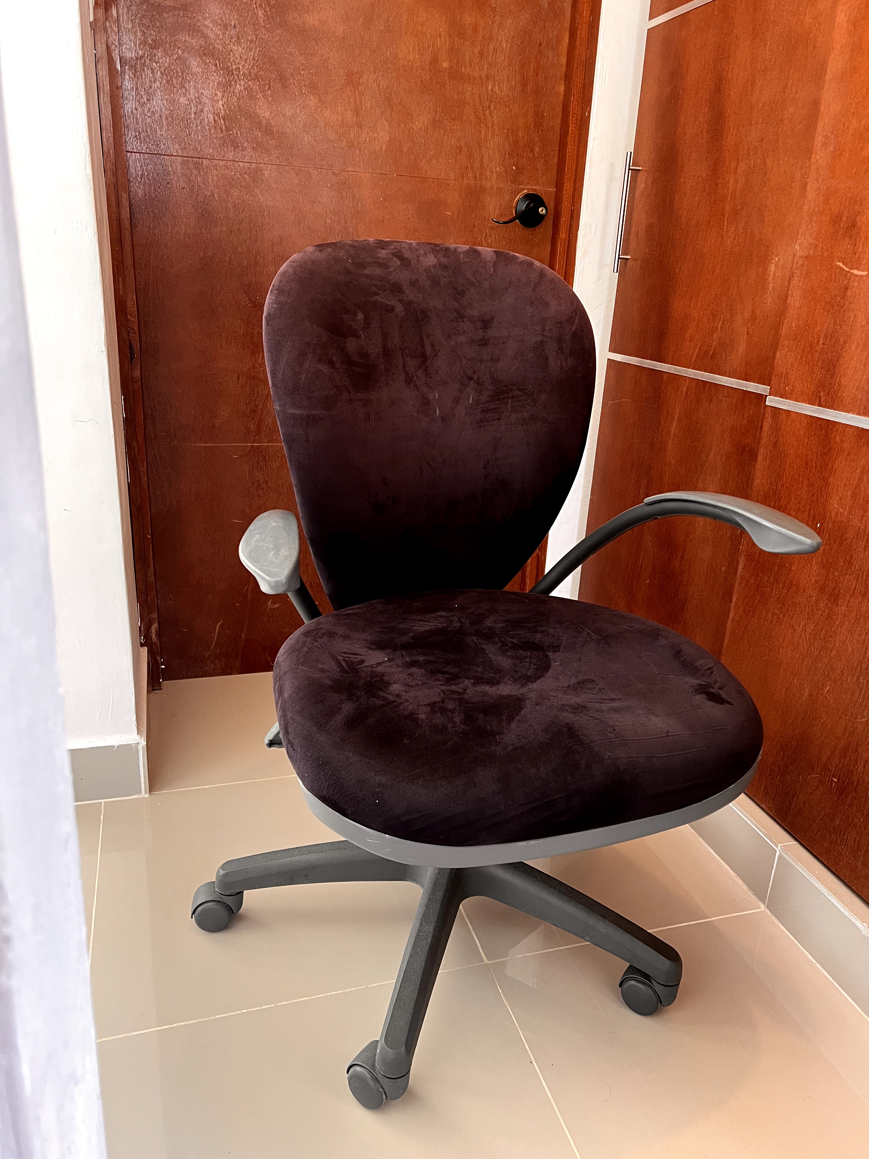 muebles y colchones - ESCRITORIO Y SILLA 1