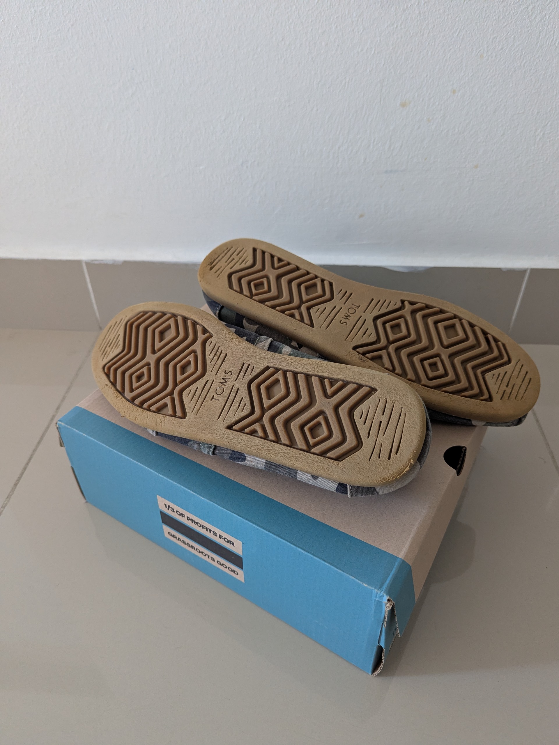 zapatos para hombre - TOMS Alpargata Camo 3