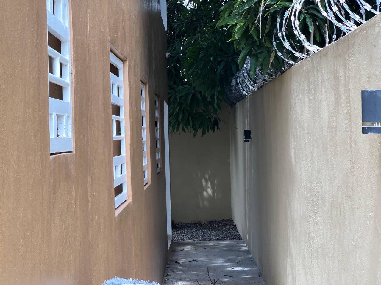 casas - Se vende casa con terraza y patio, Brisa oriental  8