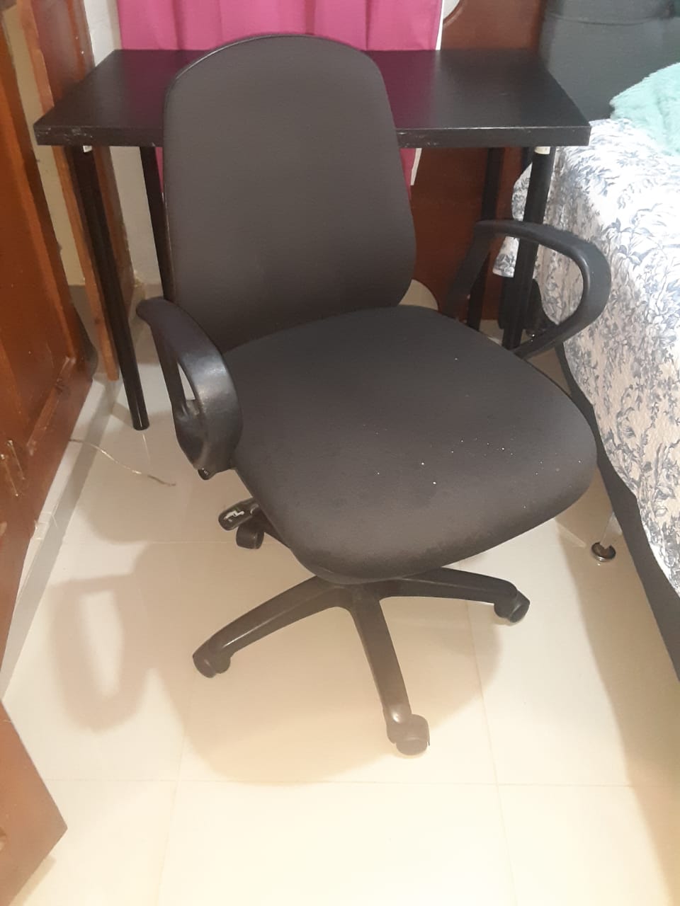 articulos de oficina - Mesa y silla las dos cosas juntas  0