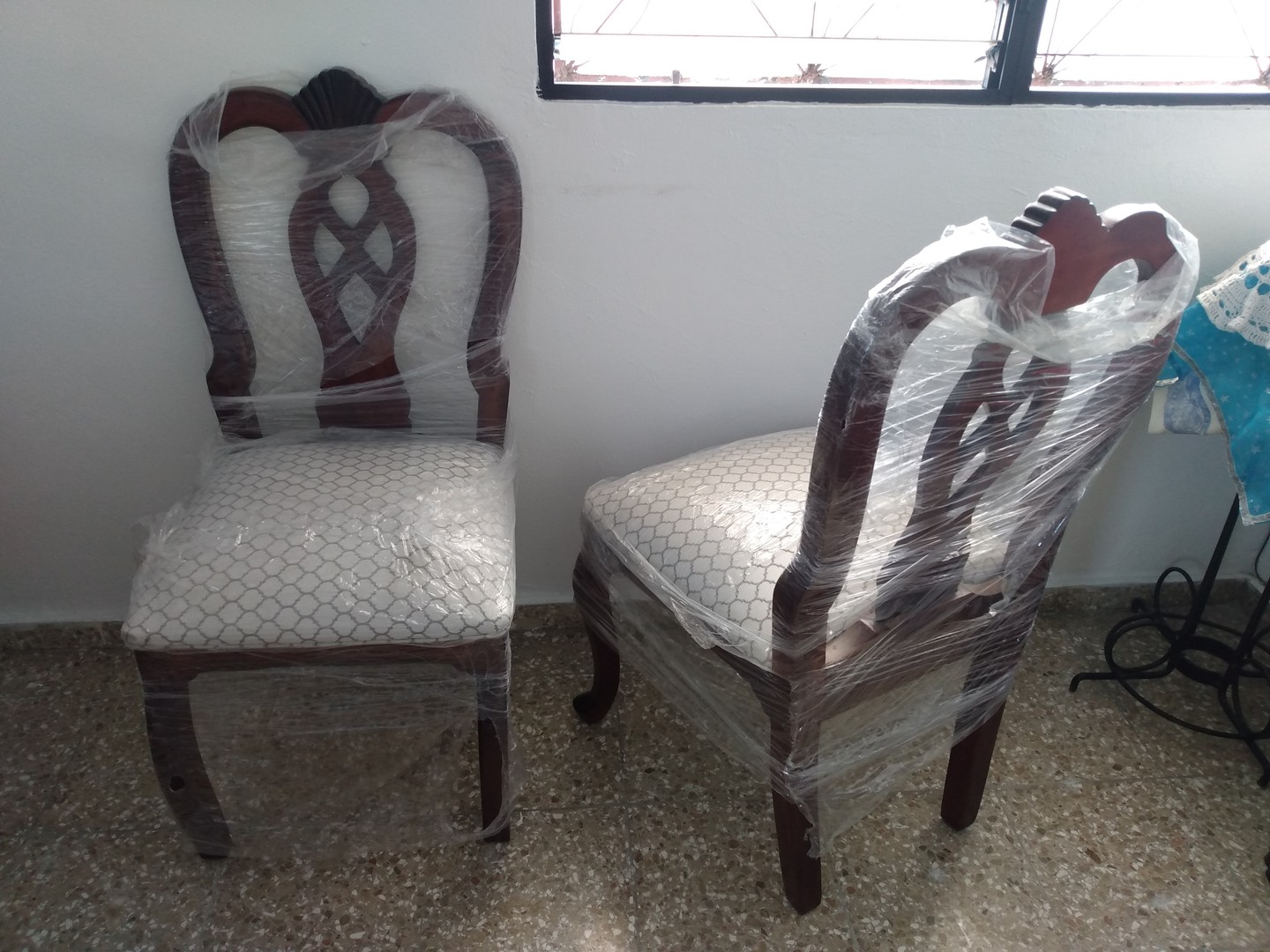 muebles y colchones - Dos sillas en caoba 0