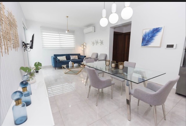 apartamentos - Piso alto de venta amueblado en La Esmeralda 5