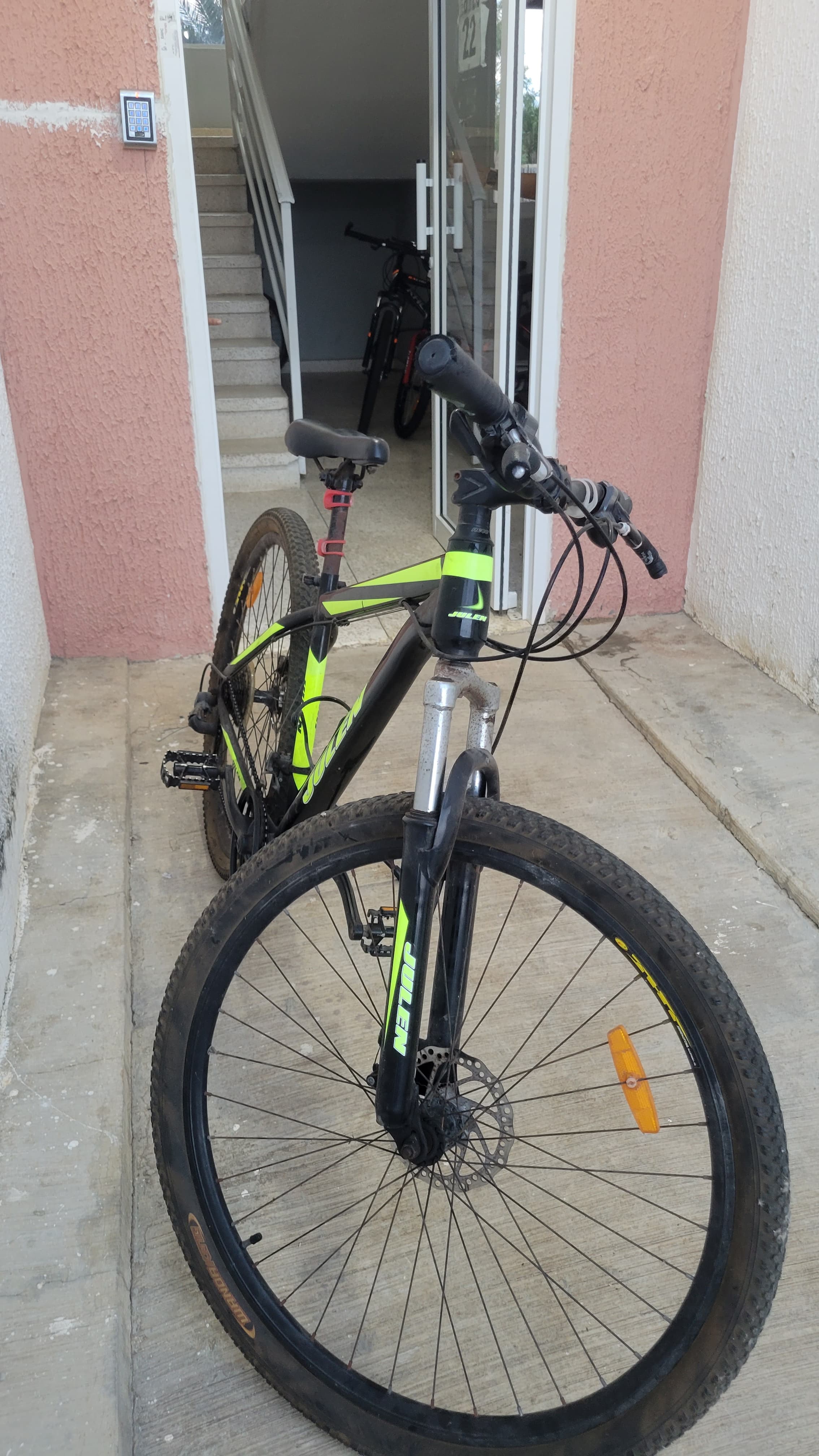 bicicletas y accesorios - Vendo bicicleta