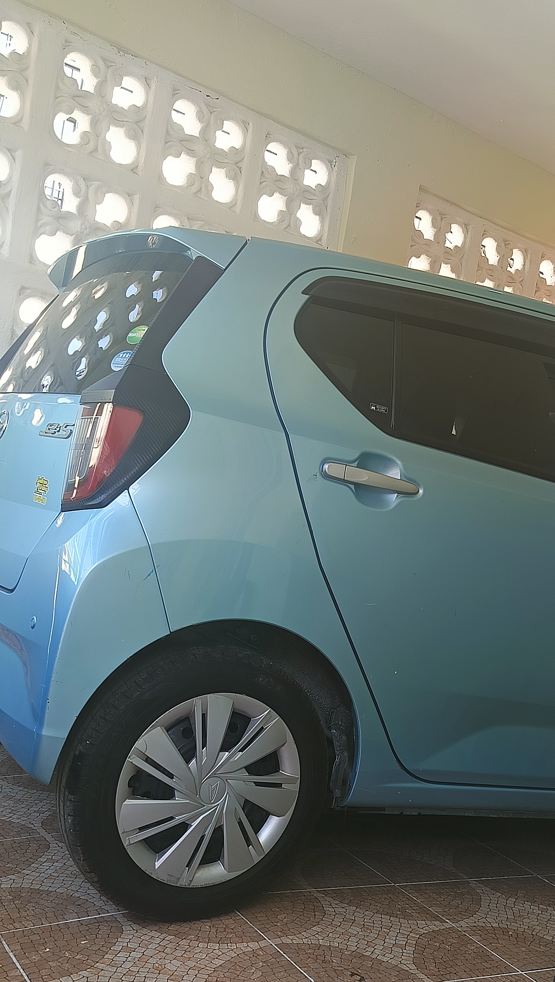 carros - Esta nítido solo 2 meses con el 3