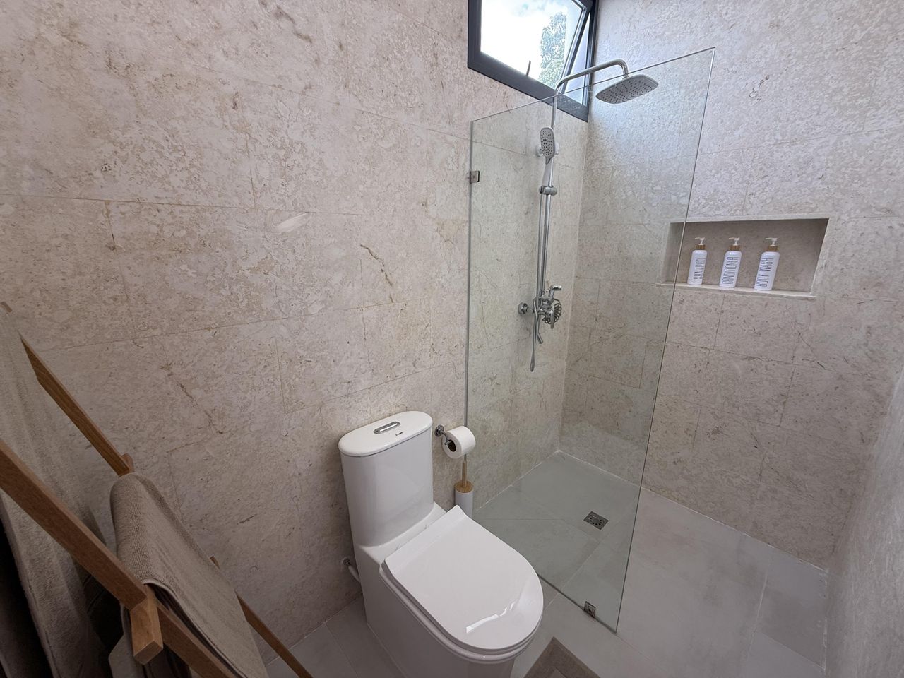 casas vacacionales y villas - Lujosa Villa a Estrenar de 3 Habitaciones en Alqui 1