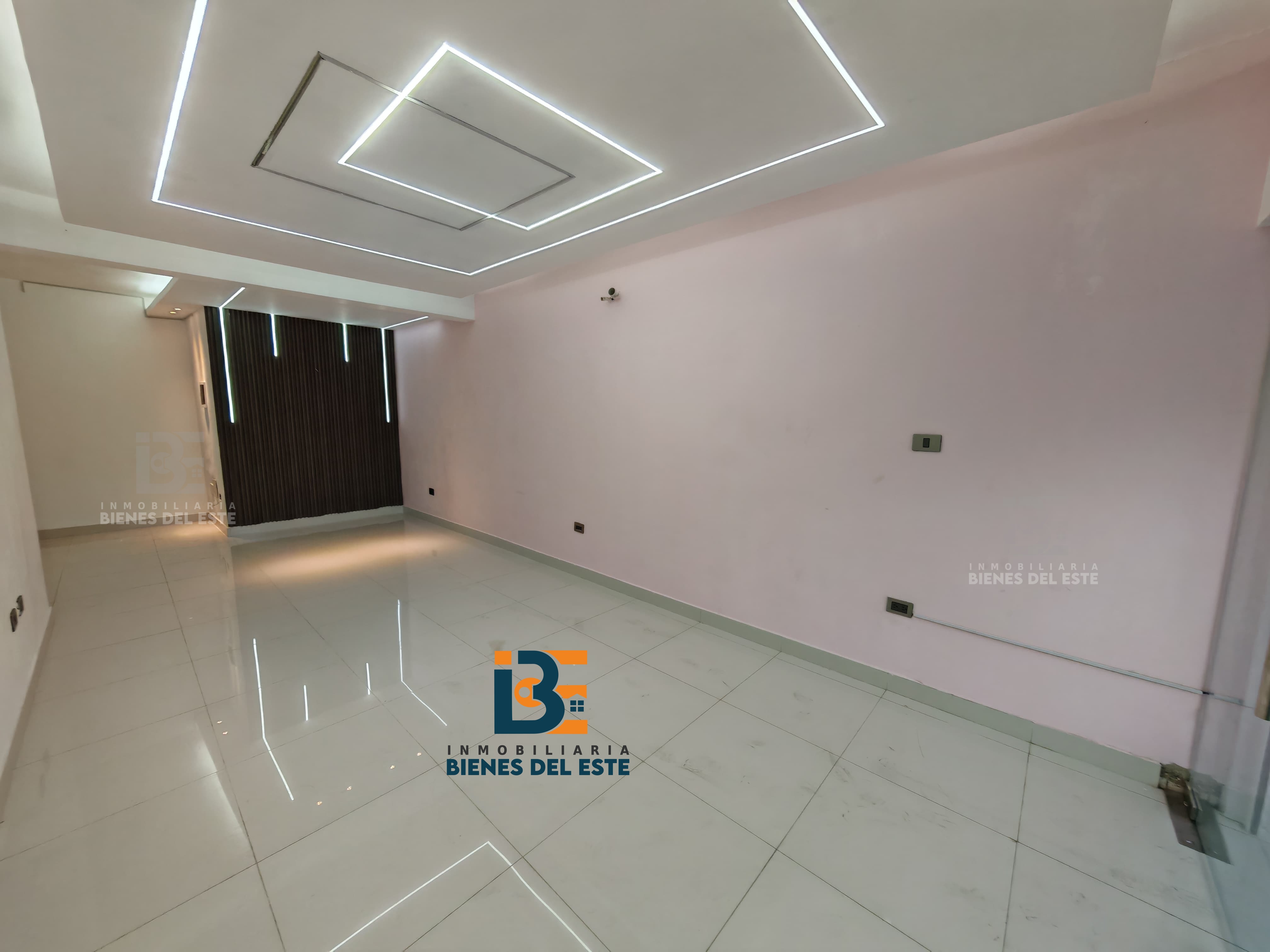 oficinas y locales comerciales - Renta Local Comercial en Barrio México con su baño 2