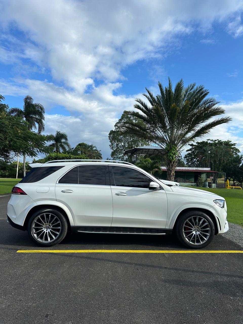 jeepetas y camionetas - Mercedez Benz gle 350 2020 precio 48,900.

 0