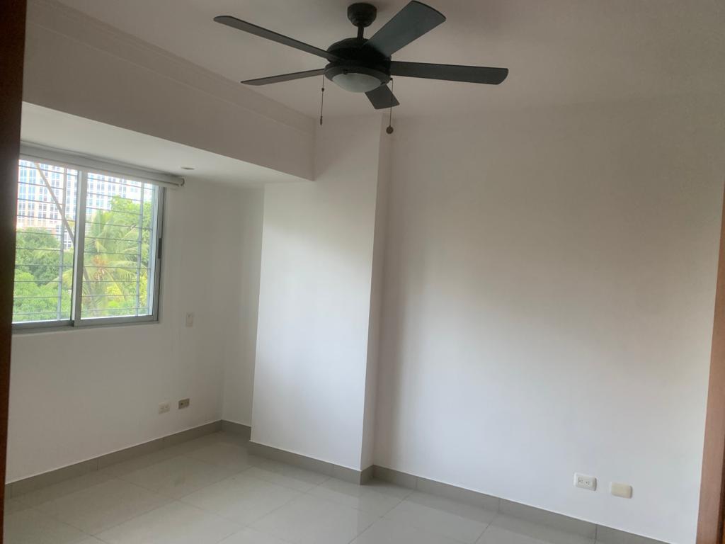 apartamentos - Apartamento en Venta en Evaristo Morales 8