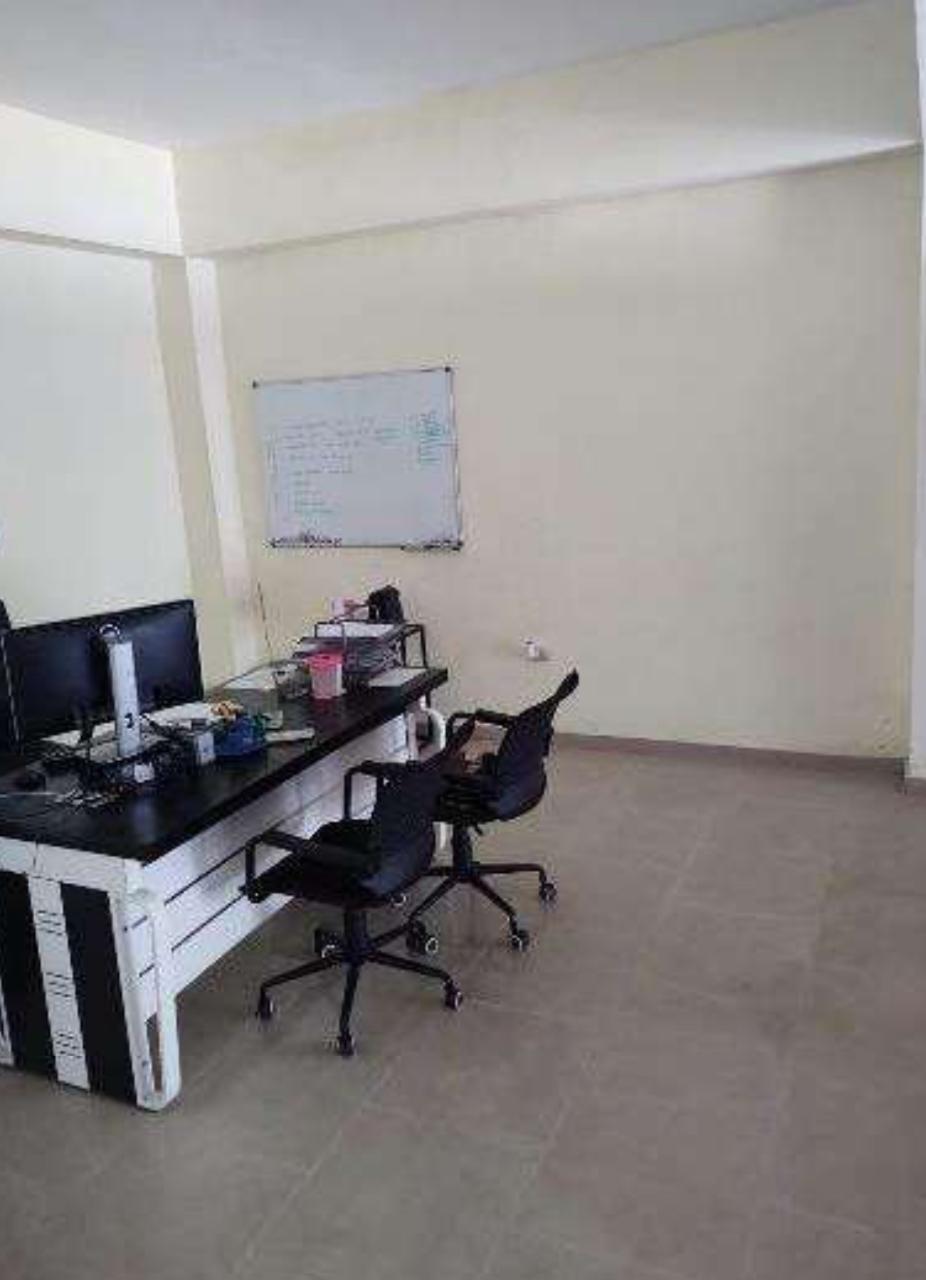 oficinas y locales comerciales - Local Comercial de 485 Mts2 en BAVARO, 10 ESPACIOS 8