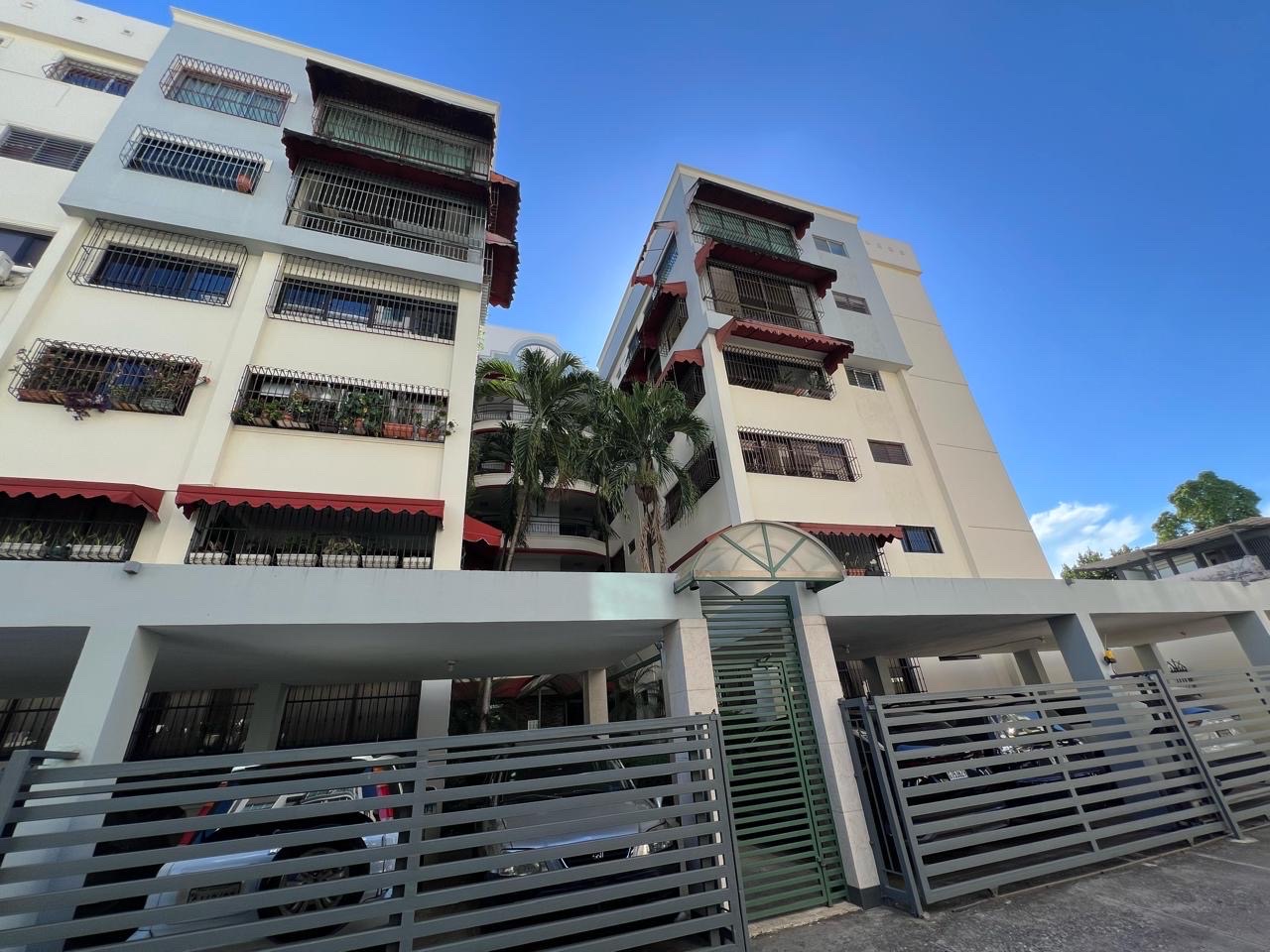apartamentos - alquiler de apartamento en Evaristo morales  17
