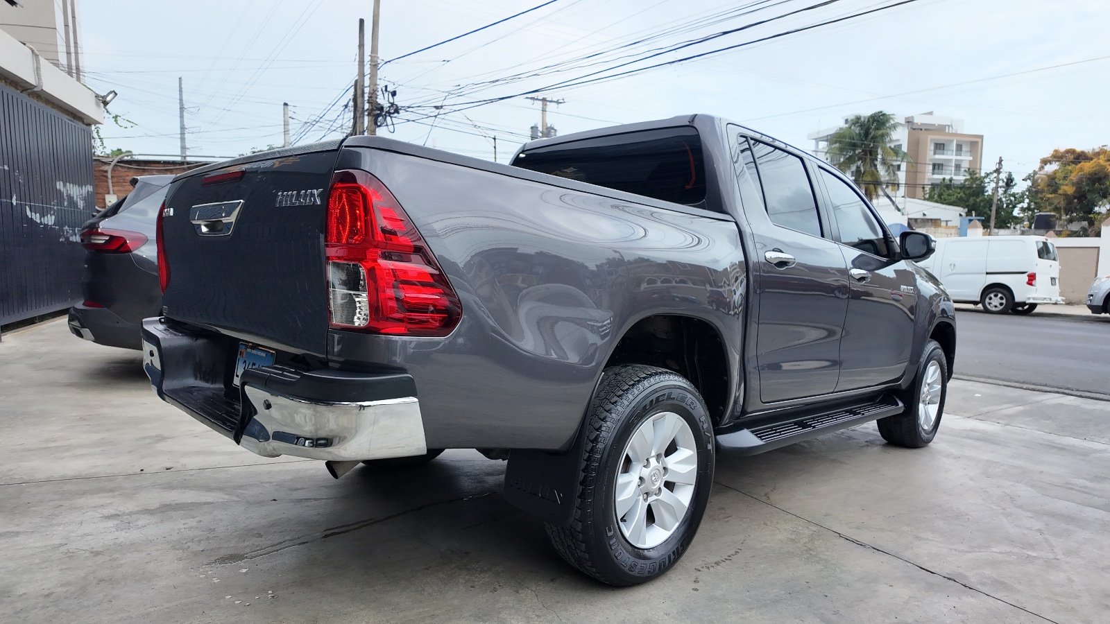jeepetas y camionetas - TOYOTA HILUX 2017 1