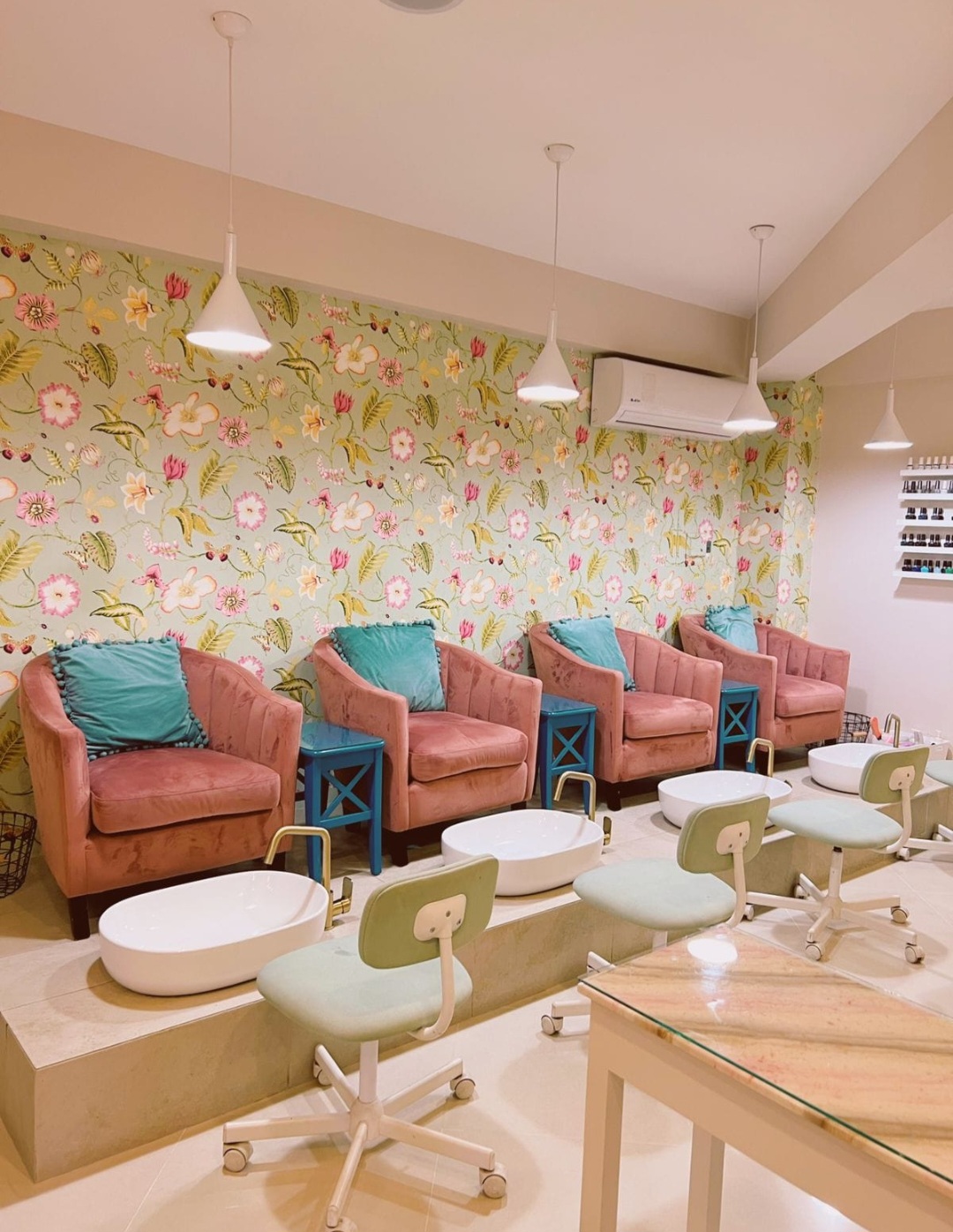 negocios en venta - Nailbar hermoso y espacioso 1