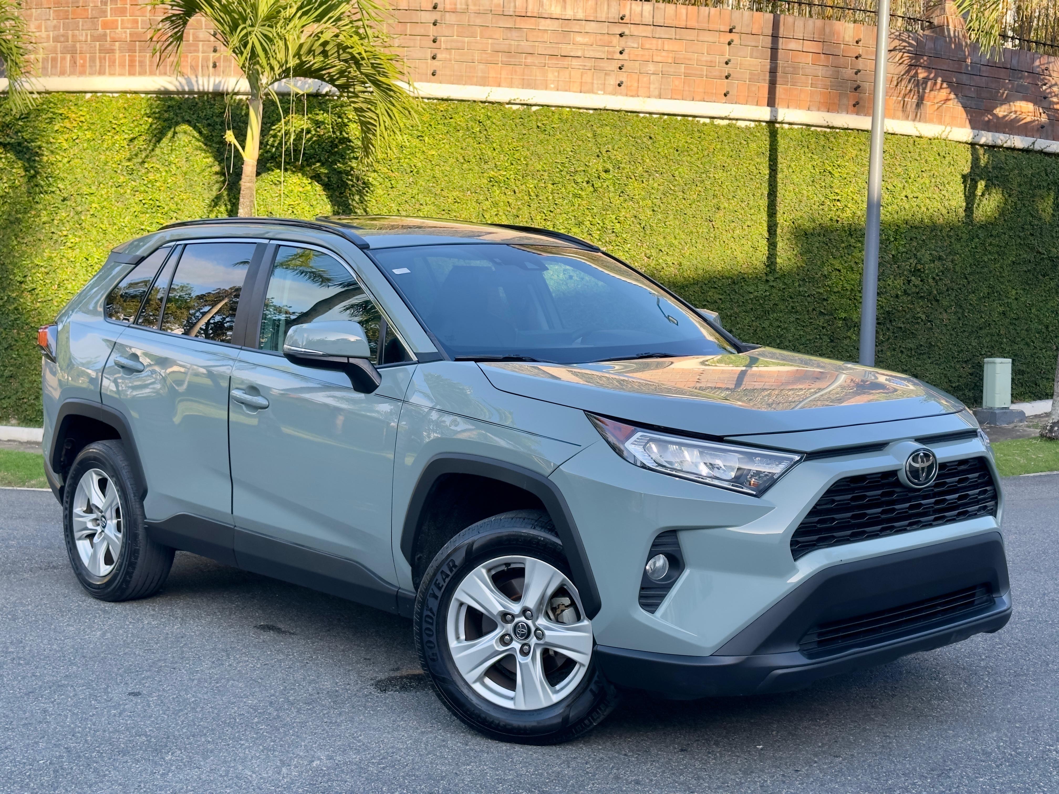 jeepetas y camionetas - Toyota RAV4 XLE 2020 1