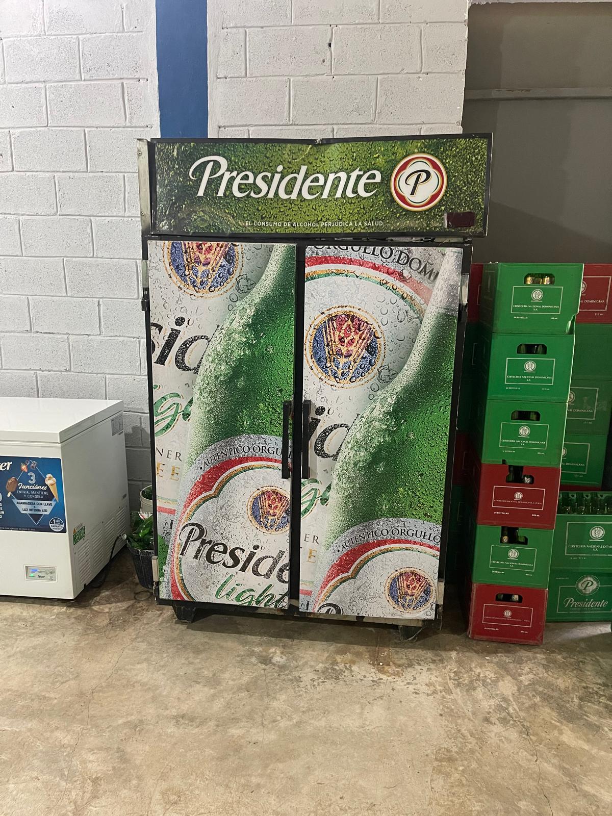 equipos profesionales - FREEZER CERVECERO 40 PIE  0