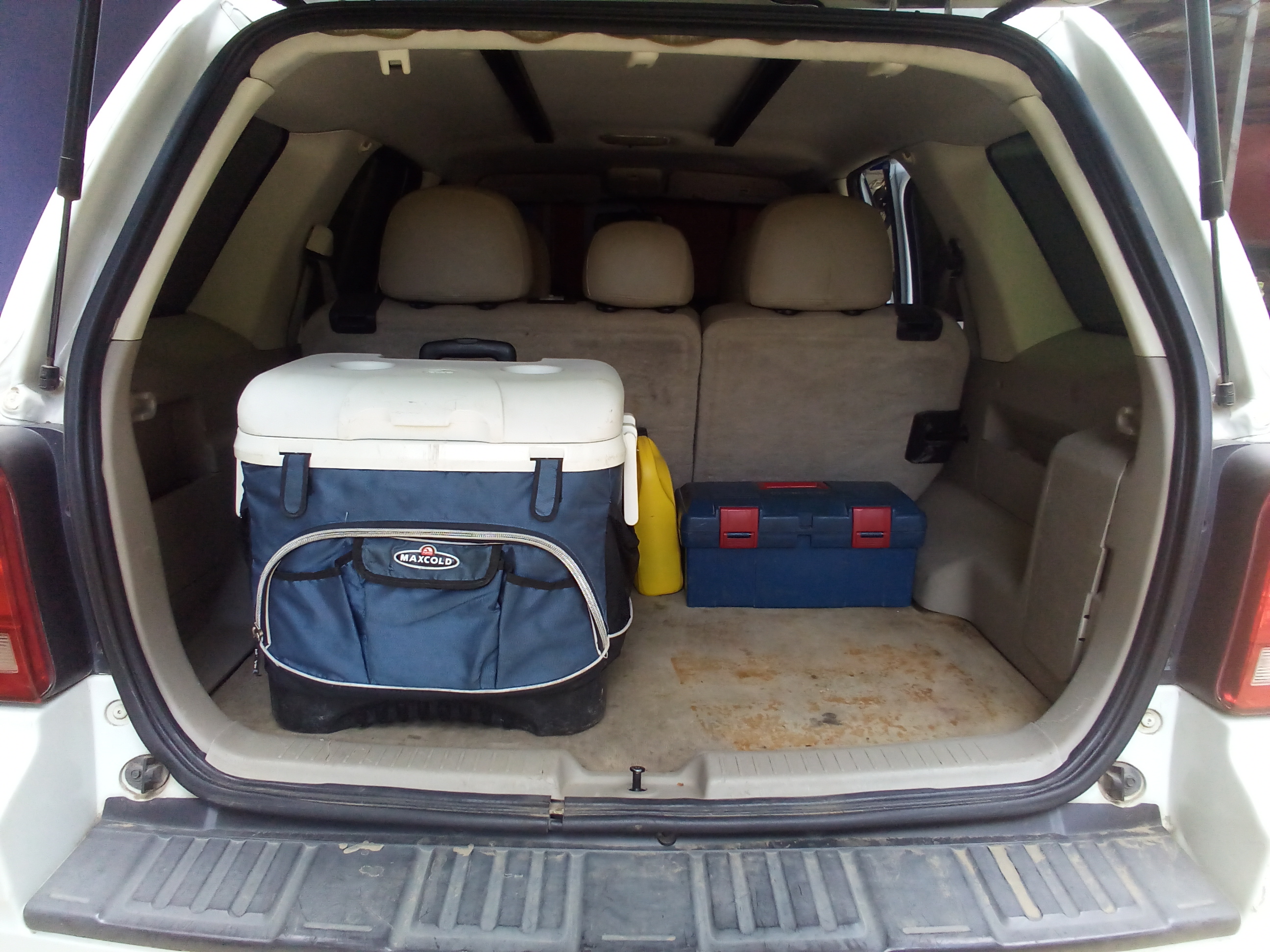 jeepetas y camionetas - Se vende ford escape 2011  v4 4