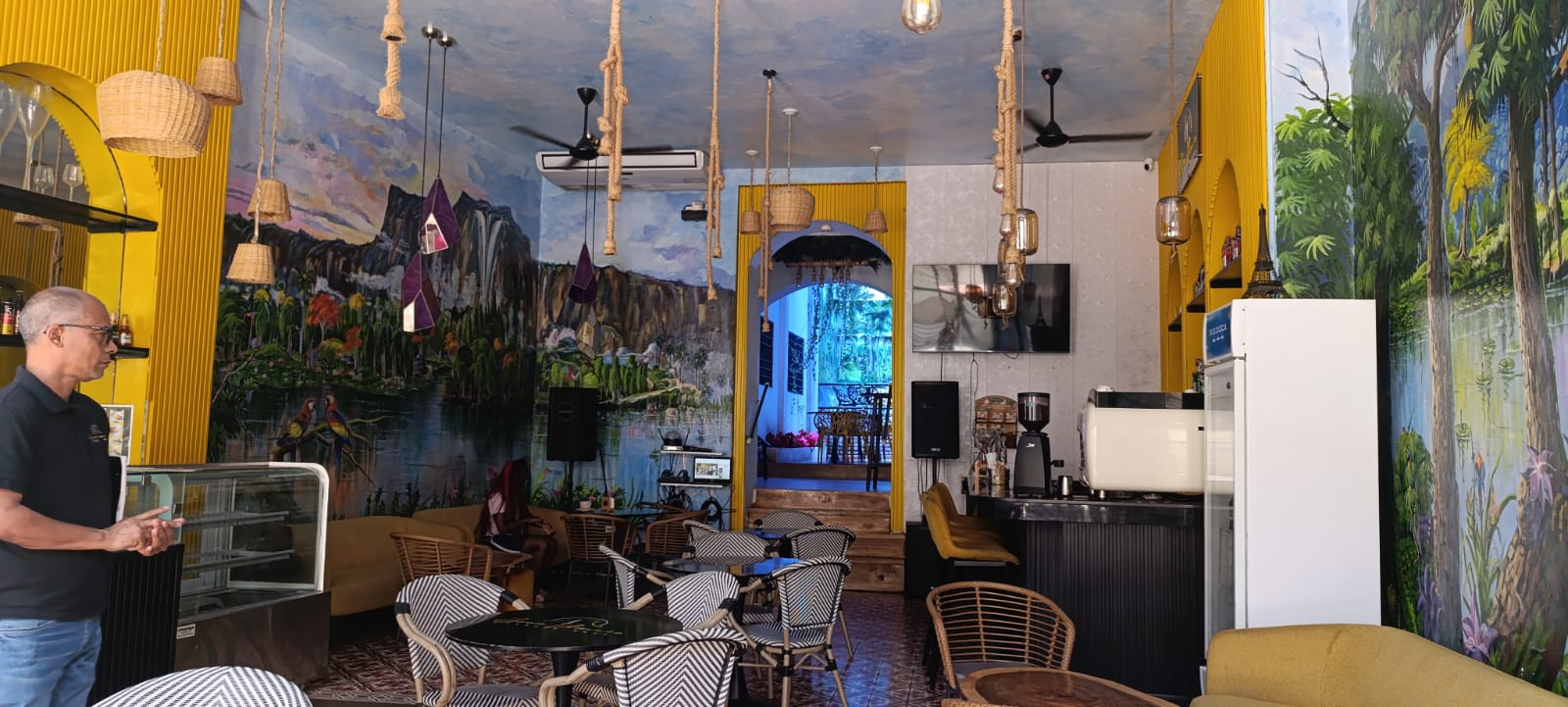 oficinas y locales comerciales - Alquilo Restaurante Zona Colonial