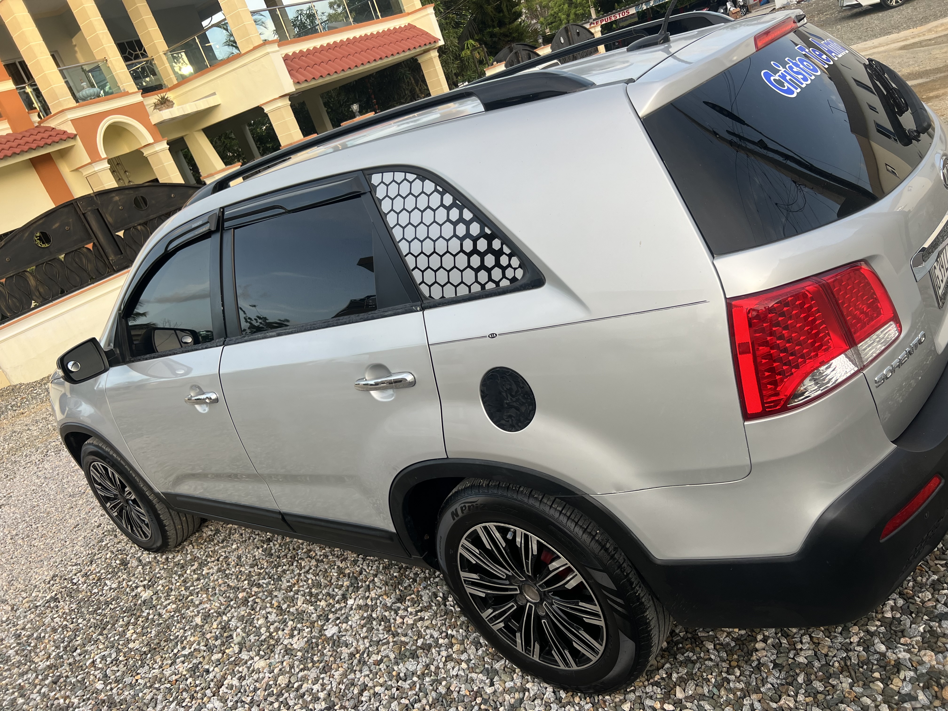 jeepetas y camionetas - Kia sorento 2013 no tiene destape nueva 4