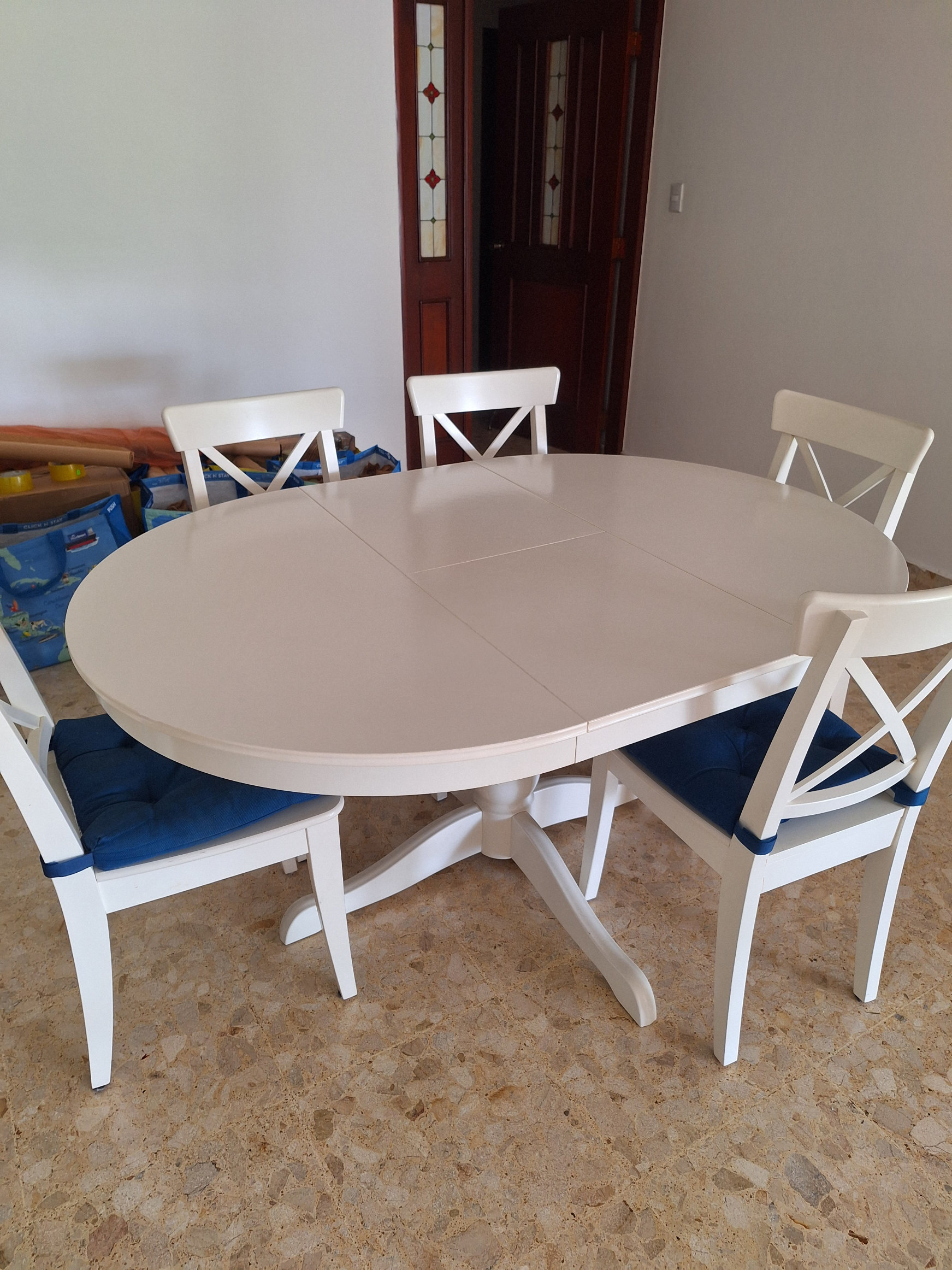 muebles y colchones - comedor blanco