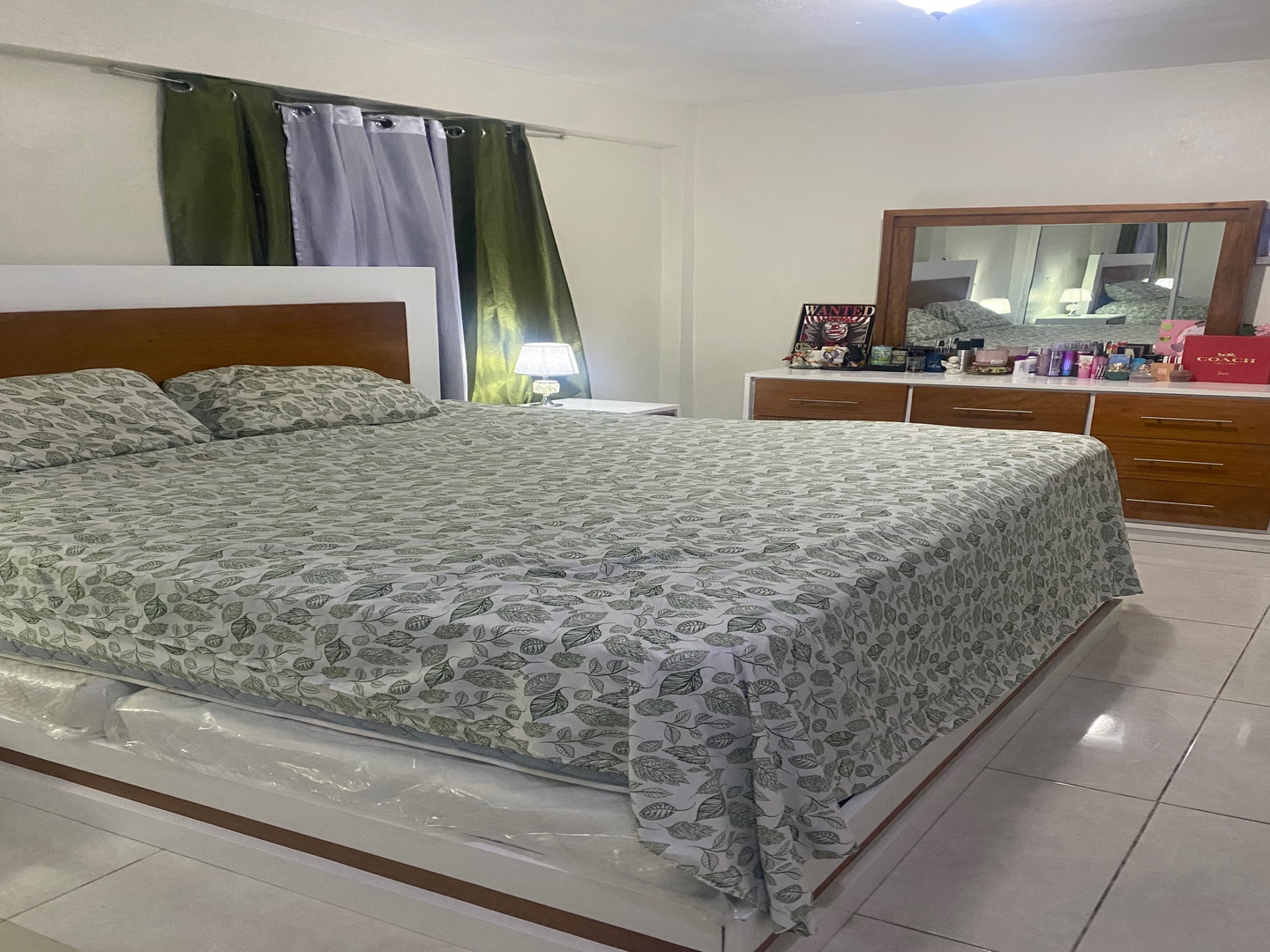 muebles y colchones - Juego de habitación King, en caoba americana, casi nuevo. 0