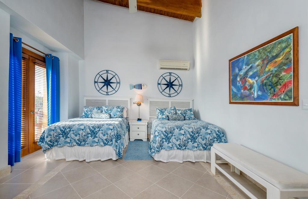 casas vacacionales y villas - Hermosa villa disponible para venta, Ubicada en prestigiosa zona de Cap Cana. 9