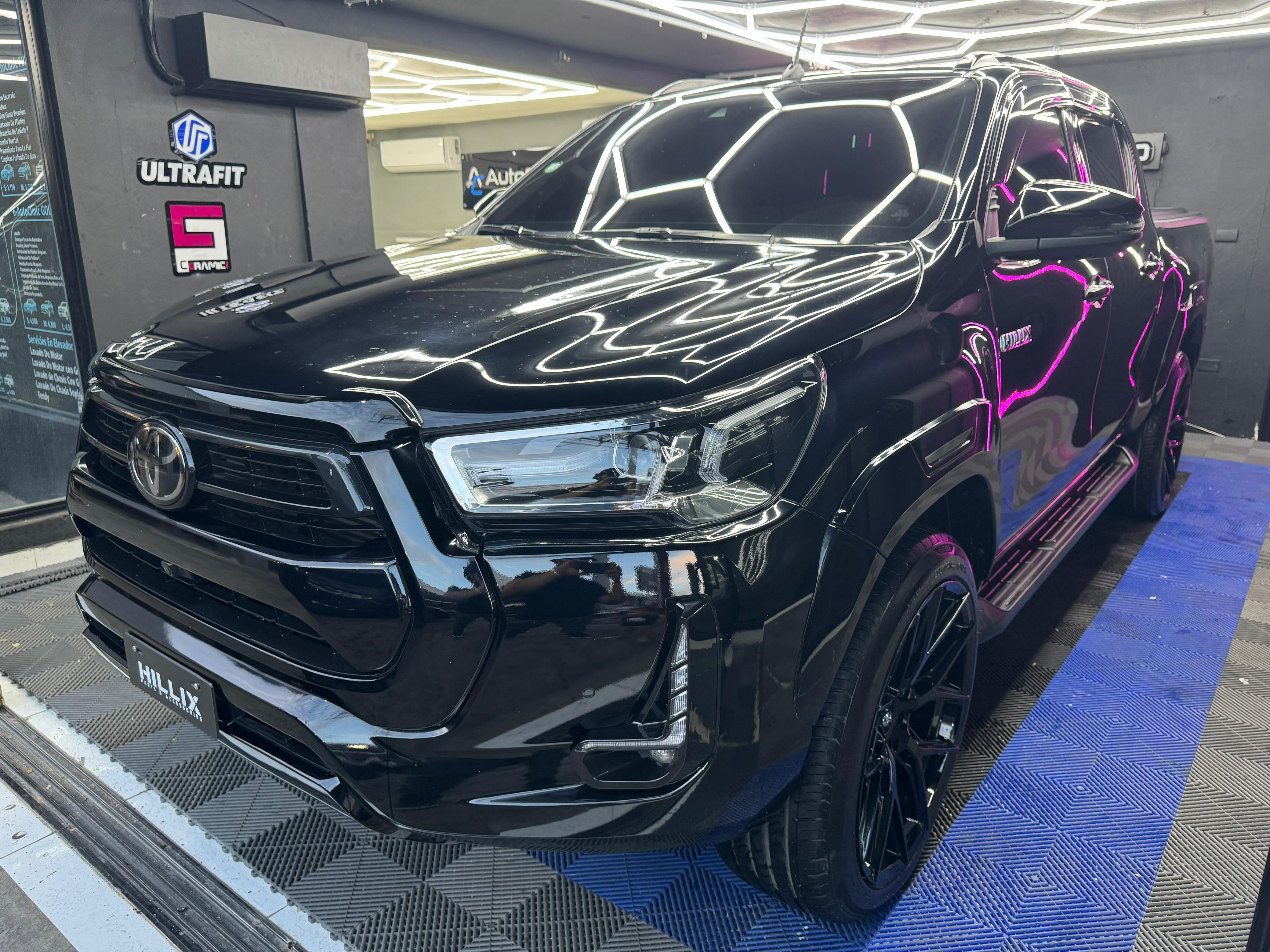 jeepetas y camionetas - Toyota Hilux 2022 SRV