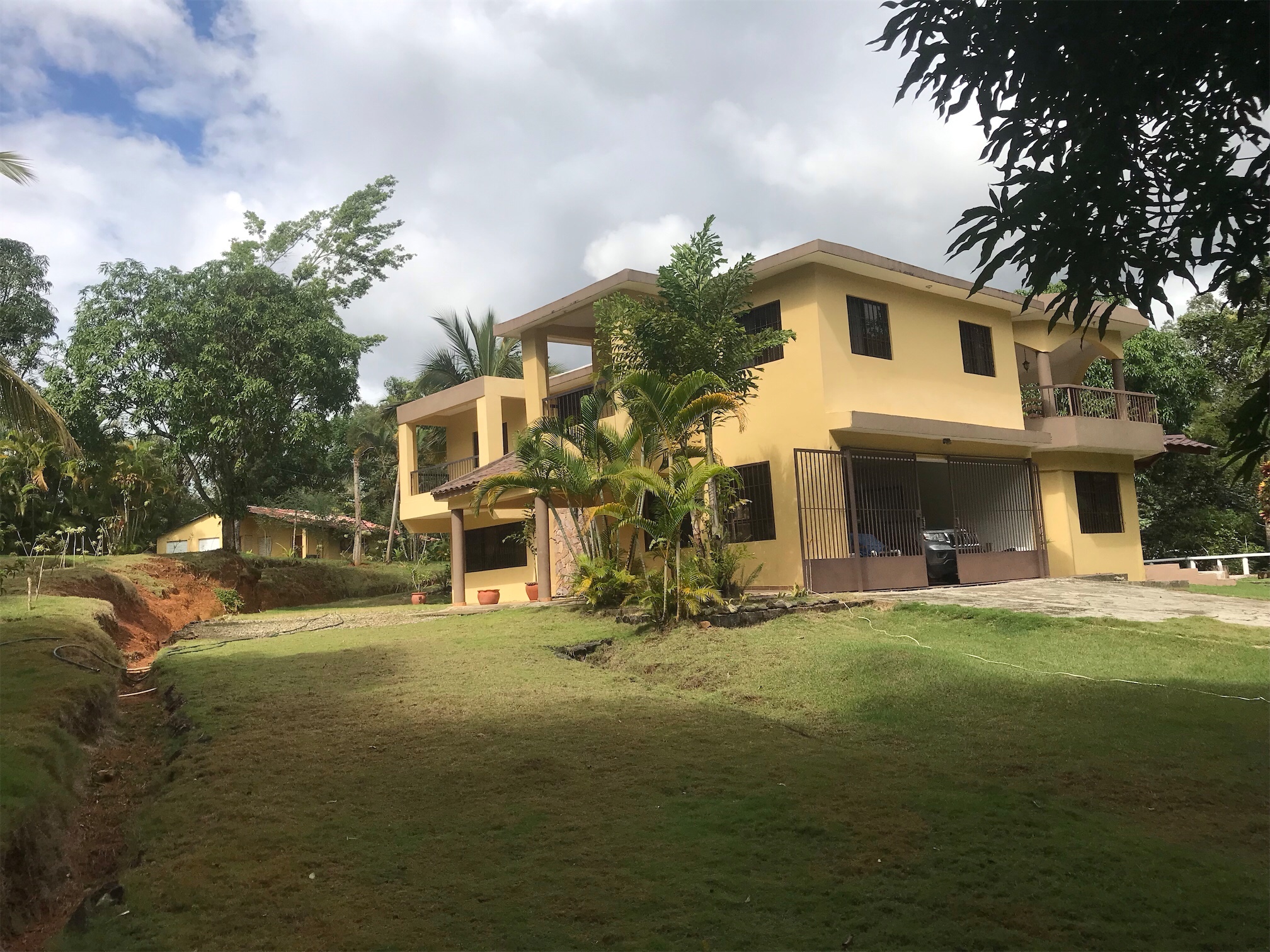 casas vacacionales y villas - Vendo Villa con 30 tareas de tierra. 4