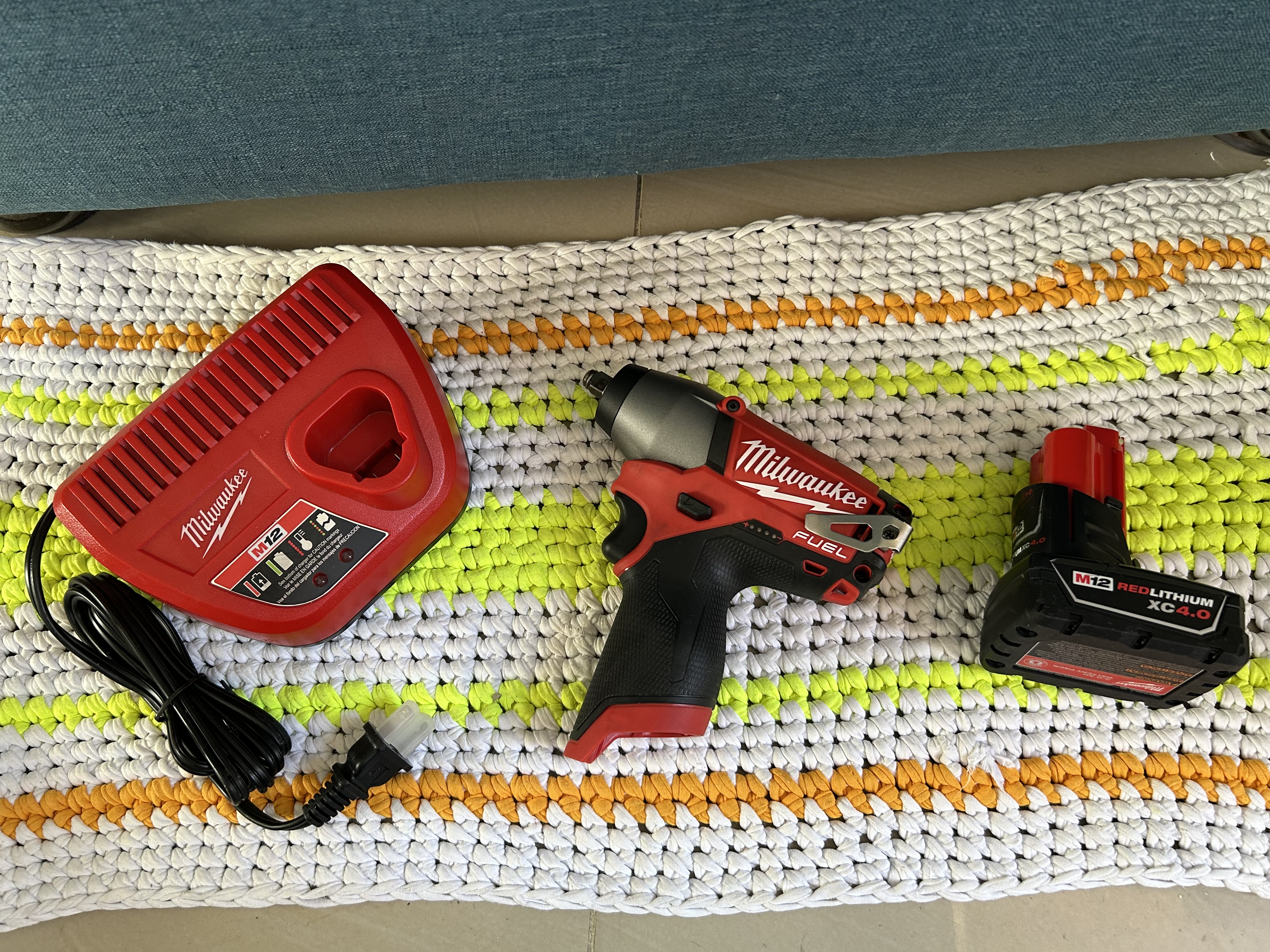 herramientas, jardines y exterior - Llave de impacto compacta (Milwaukee M12 FUEL Impa 0