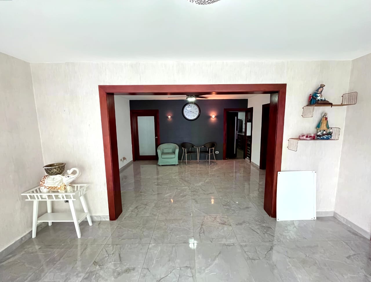 apartamentos - VENDO APART. DE 186 MTS EN TORRE FAMILIAR EVARISTO 4