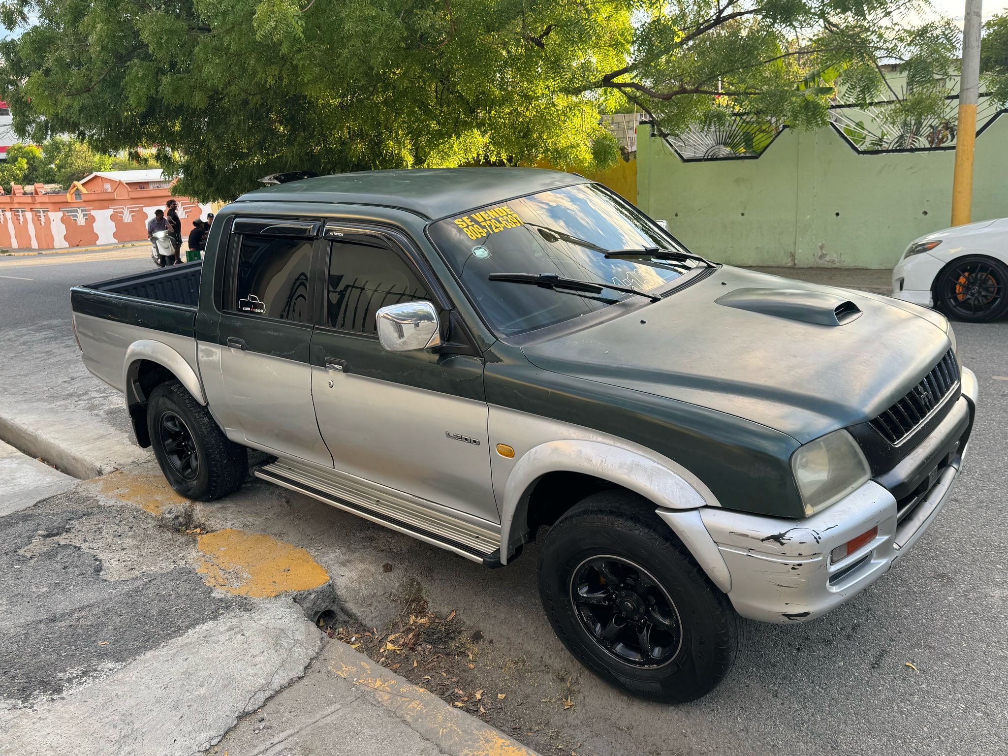 jeepetas y camionetas - Mitsubishi L200 2001 0