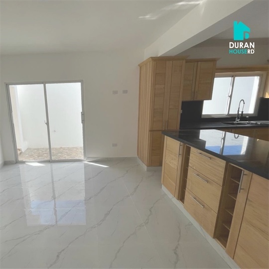 casas - Venta de casa en la autopista de san Isidro con piscina Santo Domingo este 