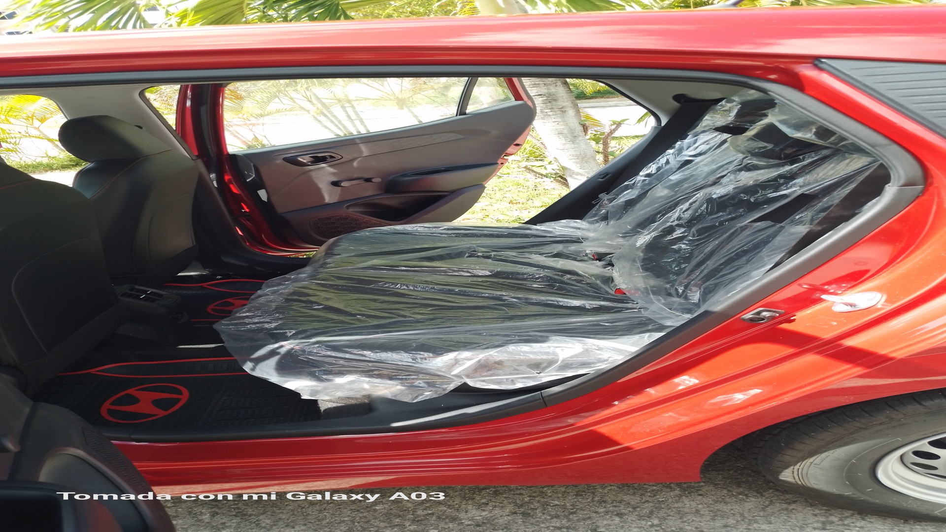 carros - Vendo hiunday grand i10 2024 con 3000 km originales  8