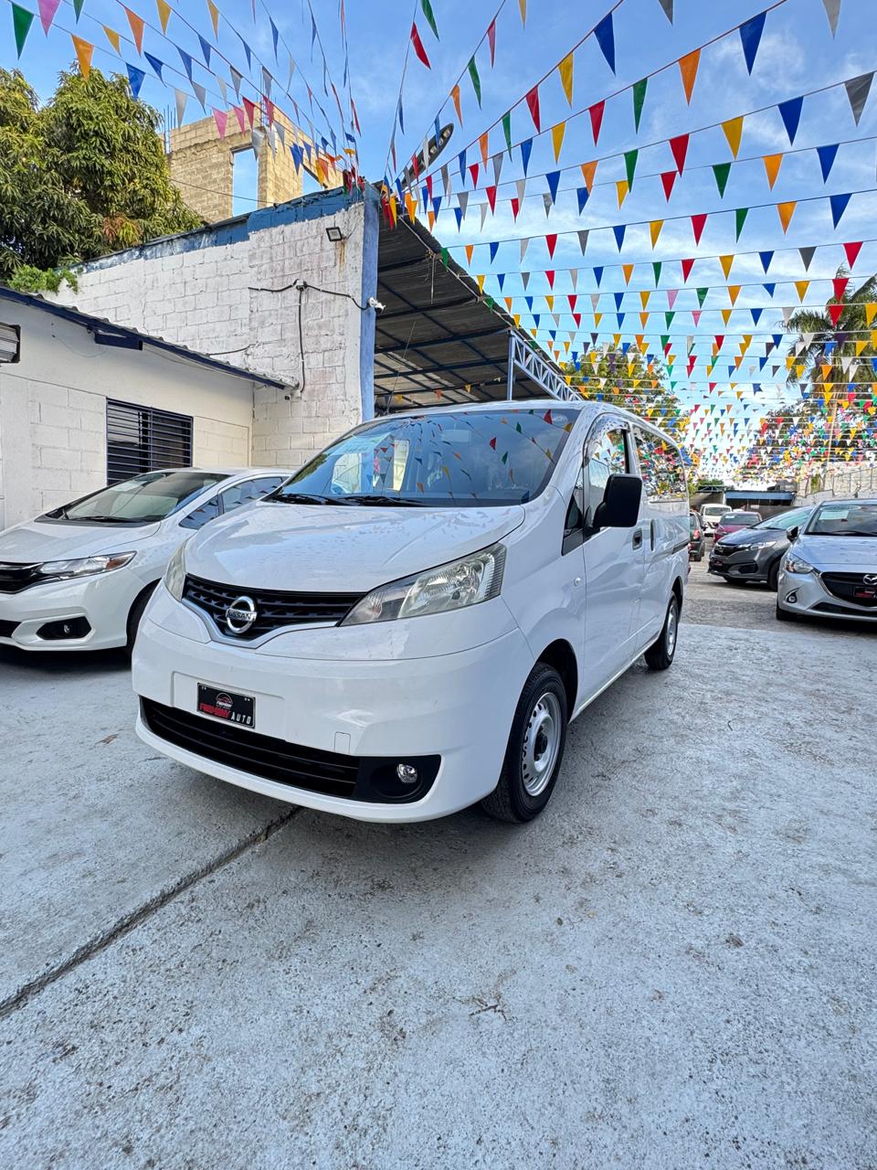 carros - NISSAN NV200 VANETTE 1