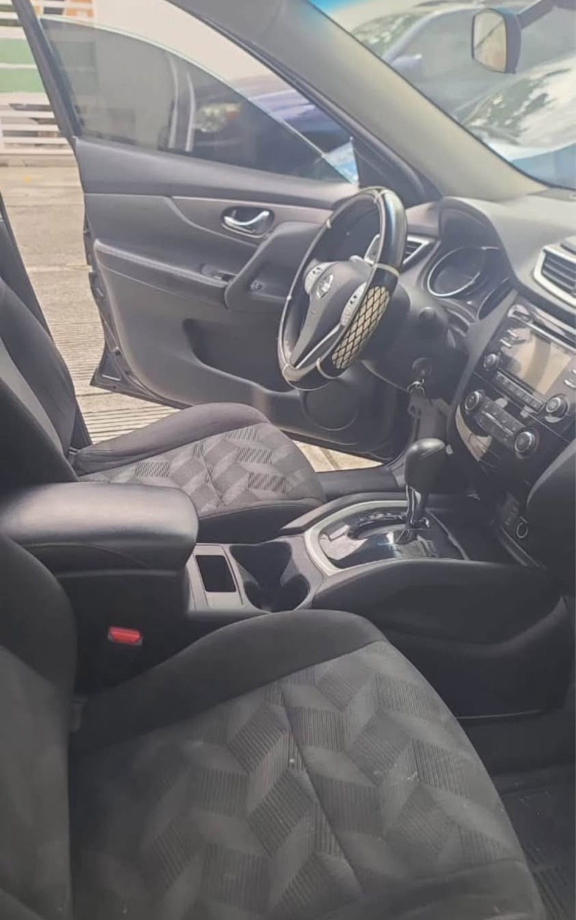 jeepetas y camionetas - Yipeta Nissan Rogué 2016 4