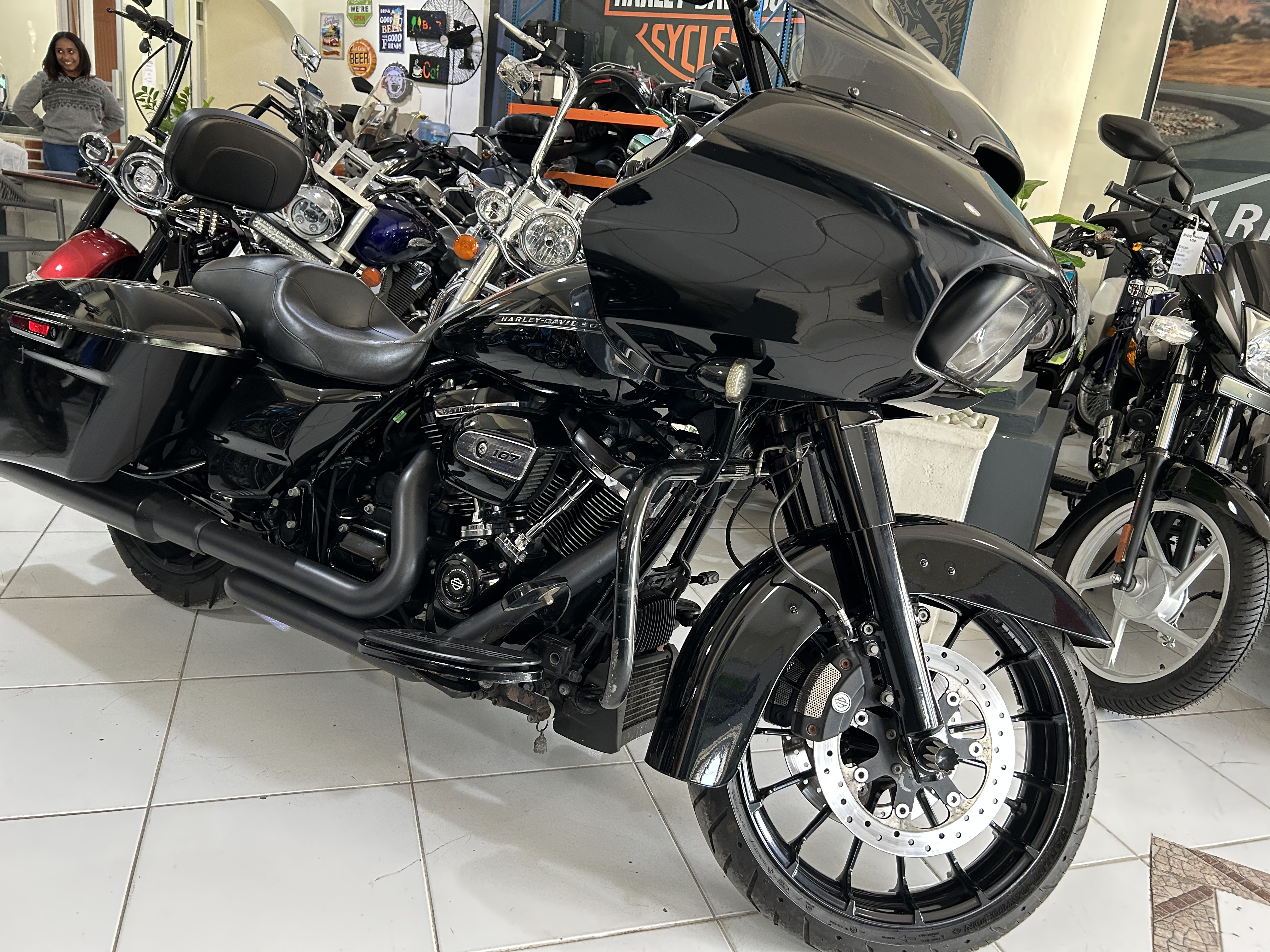 motores y pasolas - Harley Davidson Road Glide  2