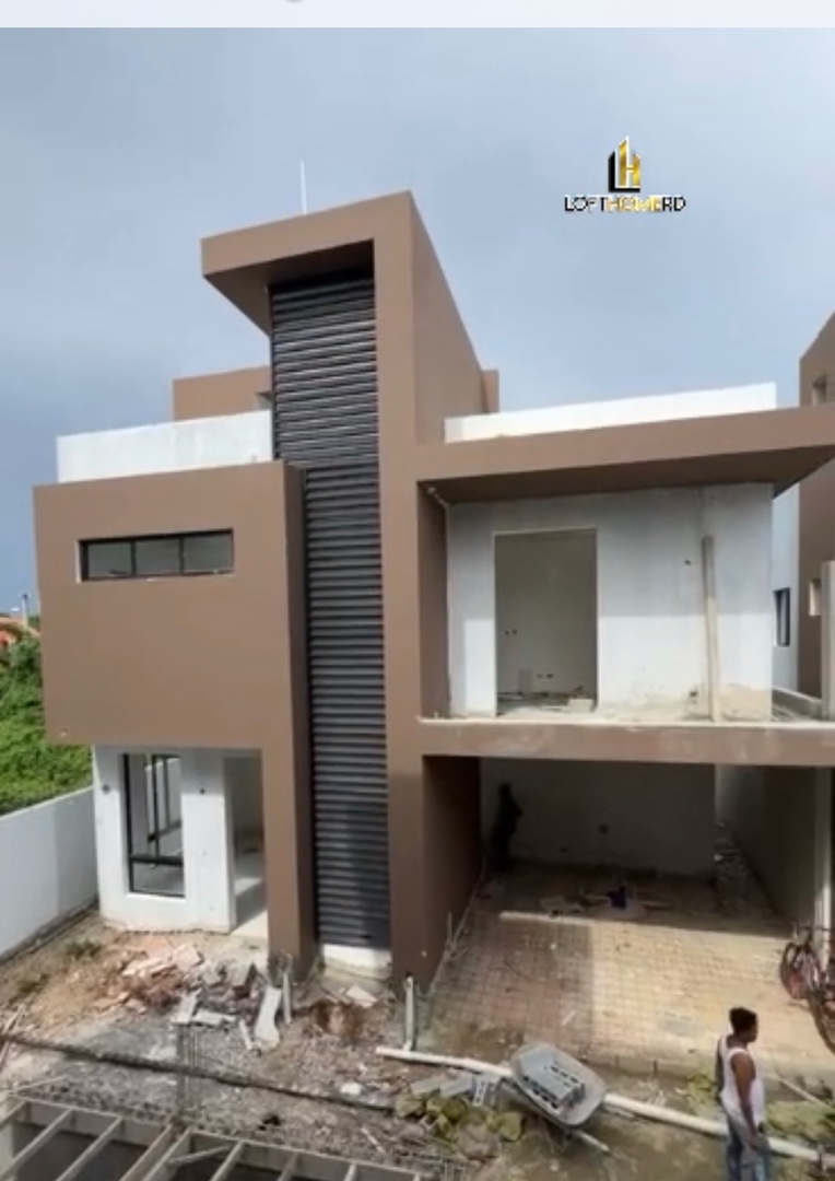 casas - Venta de casa en proyecto cerrado en la autopista de san Isidro prado oriental  2