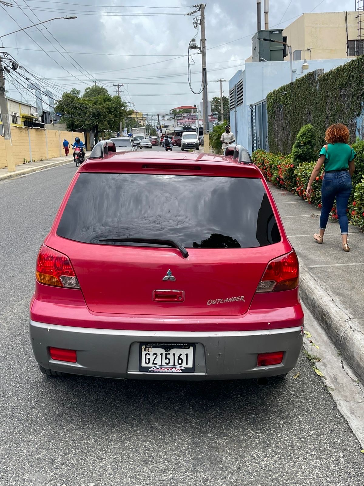 jeepetas y camionetas - Mitsubishi outlander 4 cilindros   1