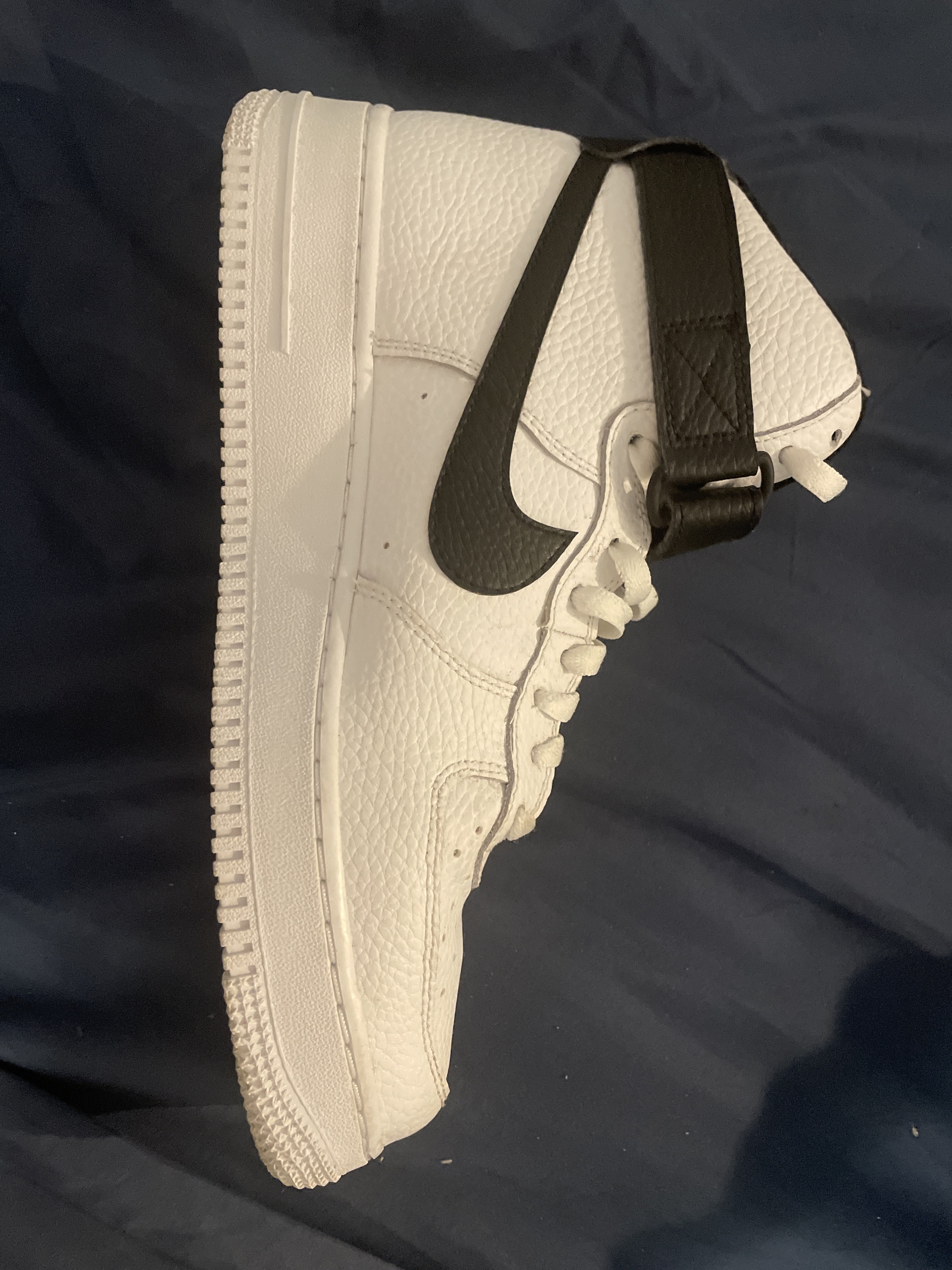 zapatos para hombre - Nike Air Force 1 High ‘07 White Black Nuevos y Originales 9.5 1