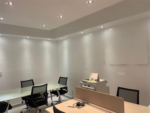 oficinas y locales comerciales - Local amoblado en el millon 1