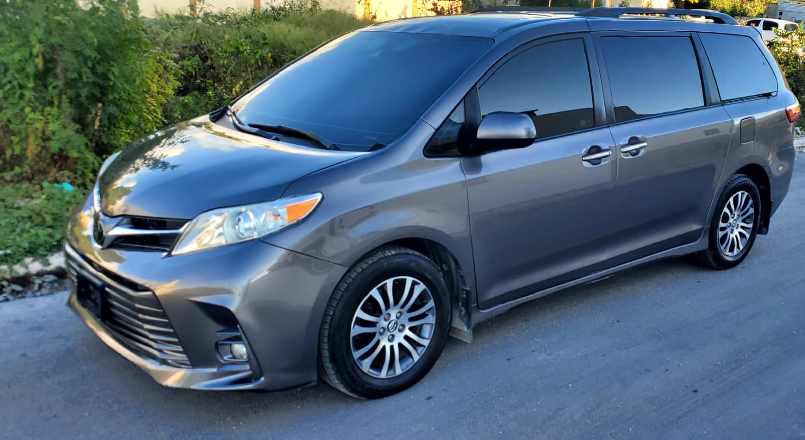 carros - Vendo toyota sienna 2018 XLE full