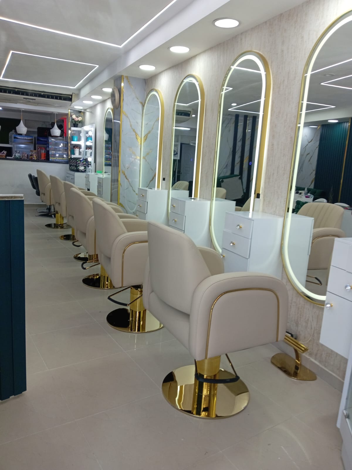oficinas y locales comerciales - SE VENDE PUNTO COMERCIAL LISTO PARA OPERAR!