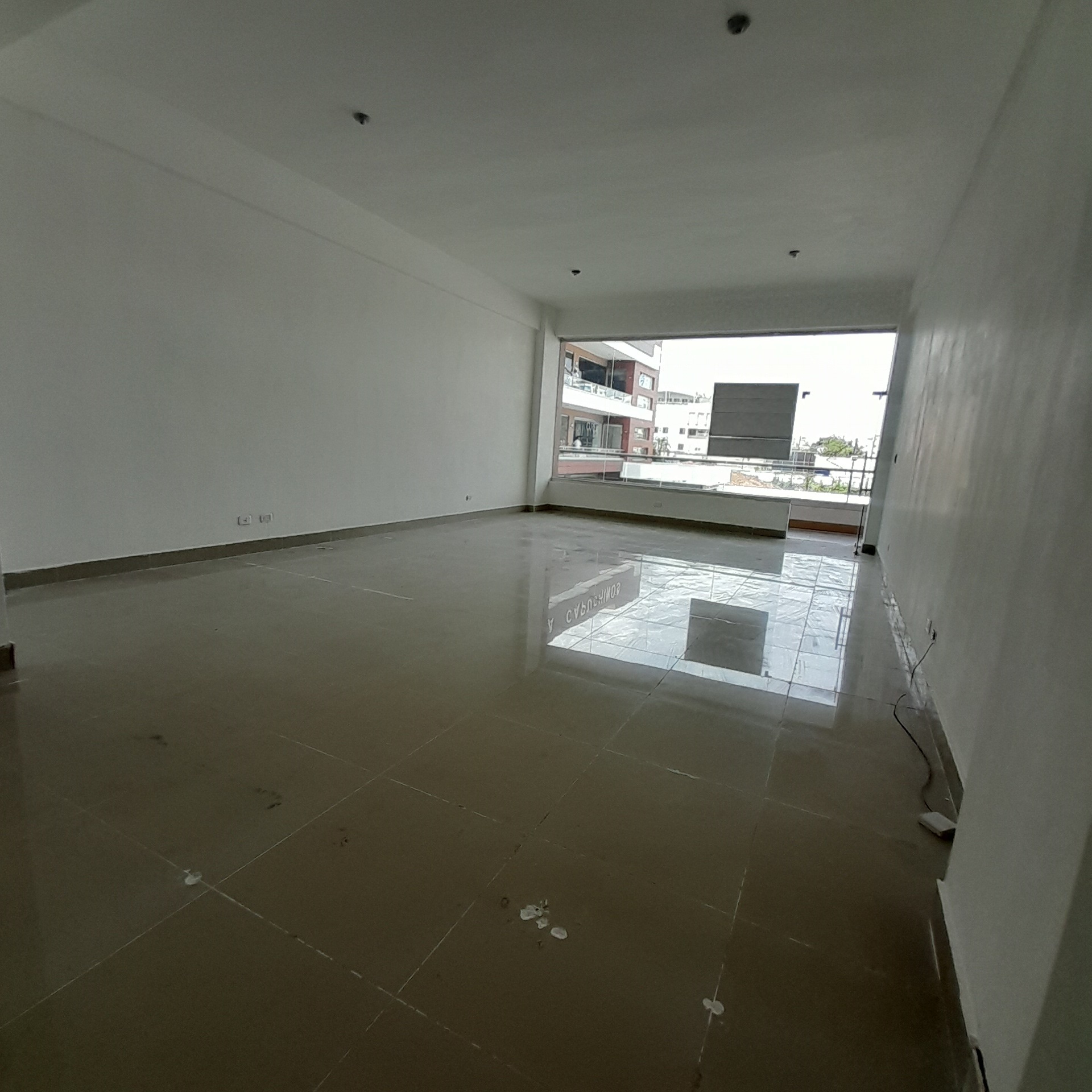 oficinas y locales comerciales - Local Comercial en Alquiler en Piantini 1
