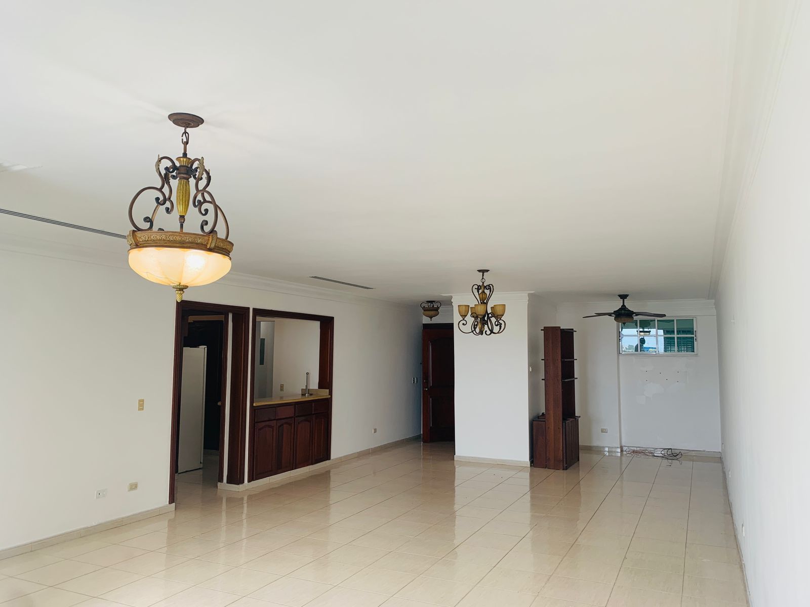 apartamentos - Apartamento en alquiler, 266 mts, vista al mar. 3