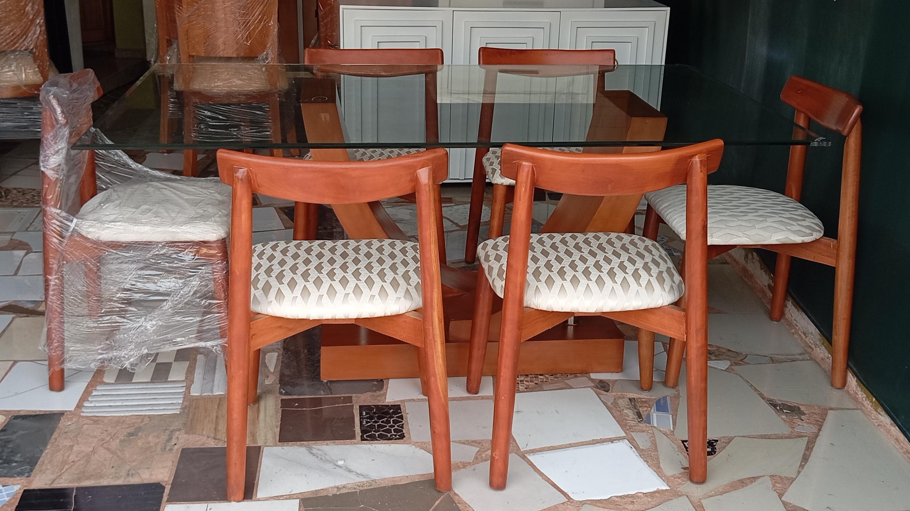 muebles y colchones - Juego de comedor caoba 6 sillas moderno 3